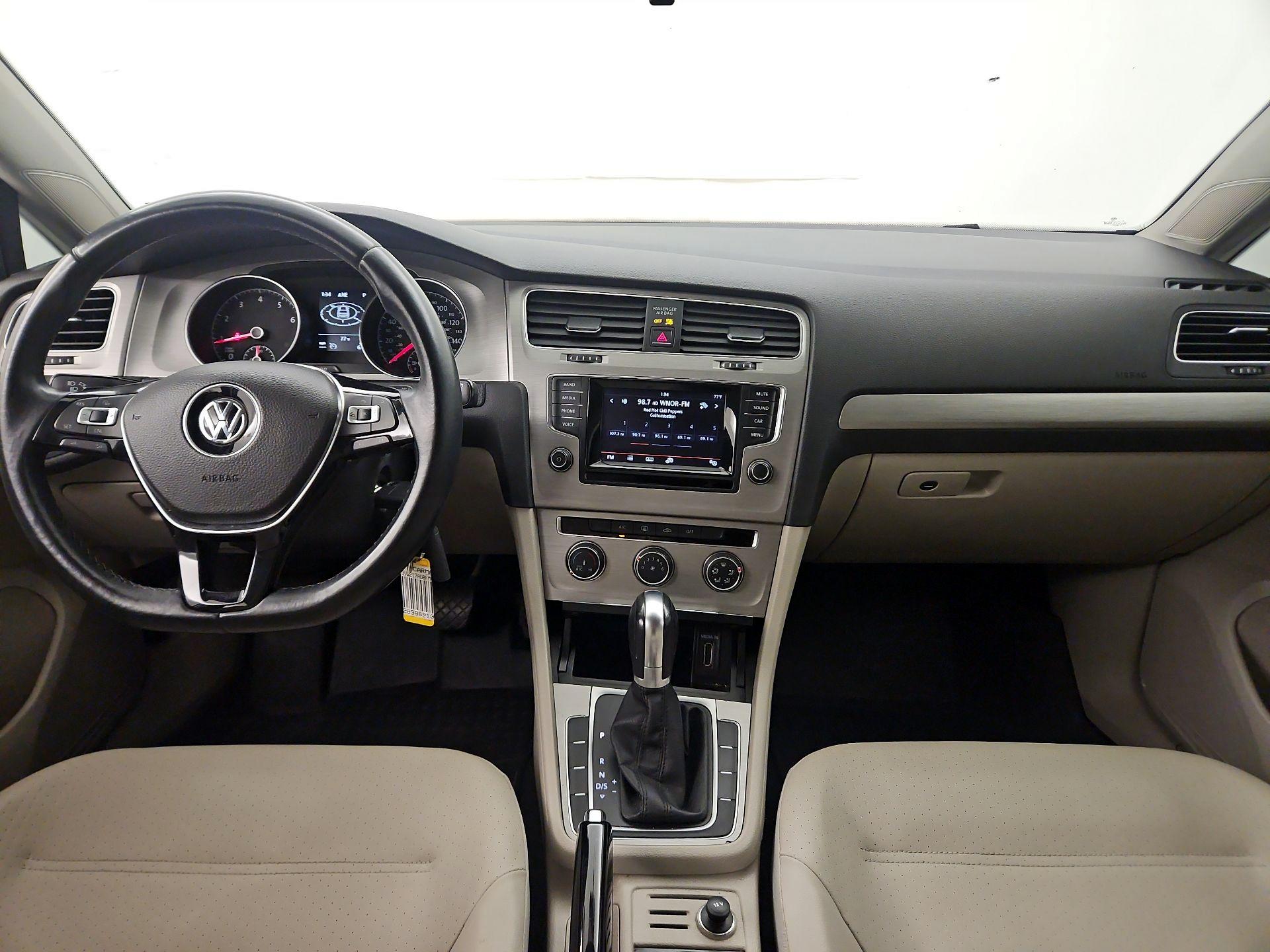 Thumbnail: 2015 Volkswagen Golf - 9