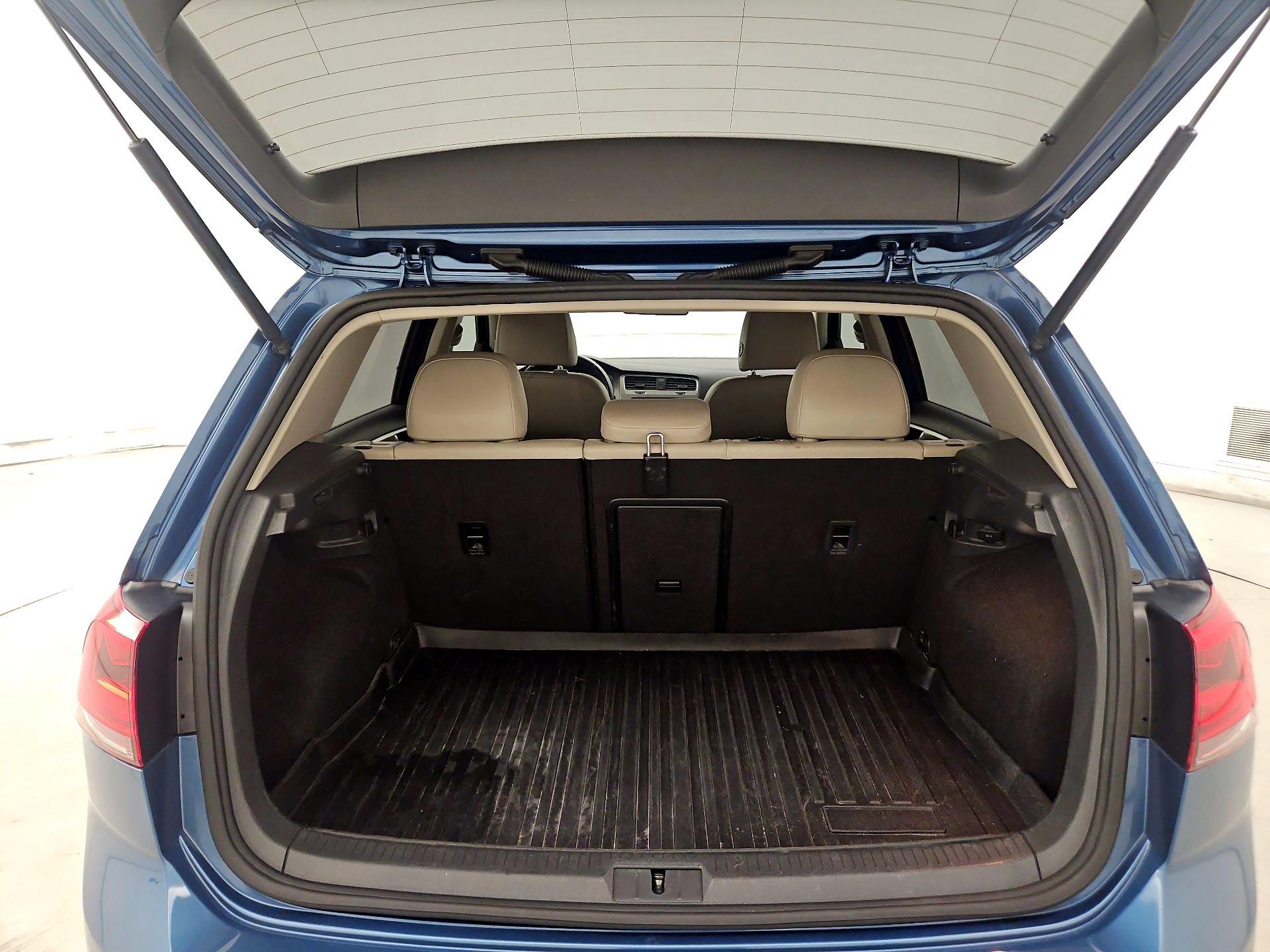 Thumbnail: 2015 Volkswagen Golf - 19