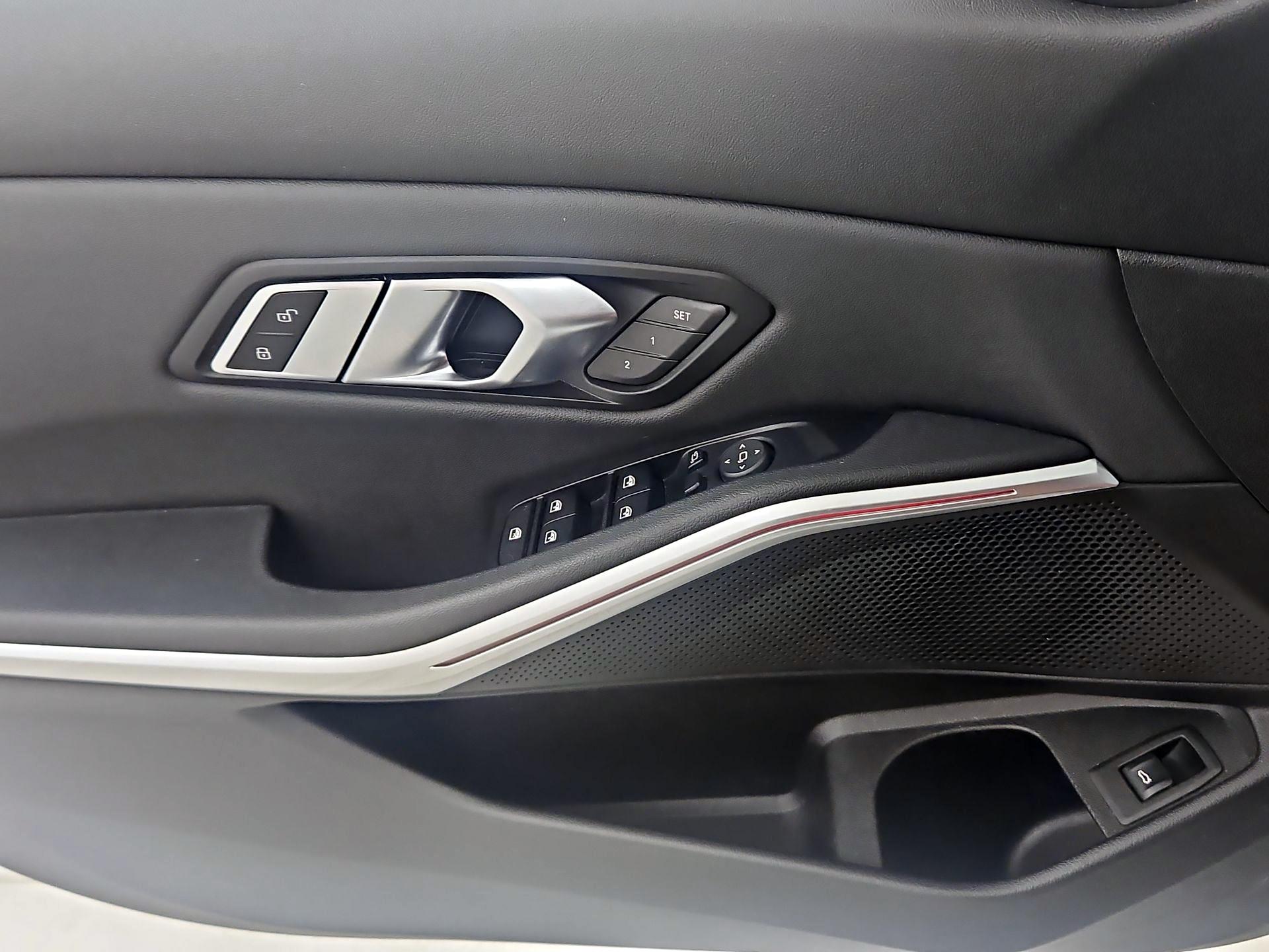 Thumbnail: 2020 BMW 3 Series - 12