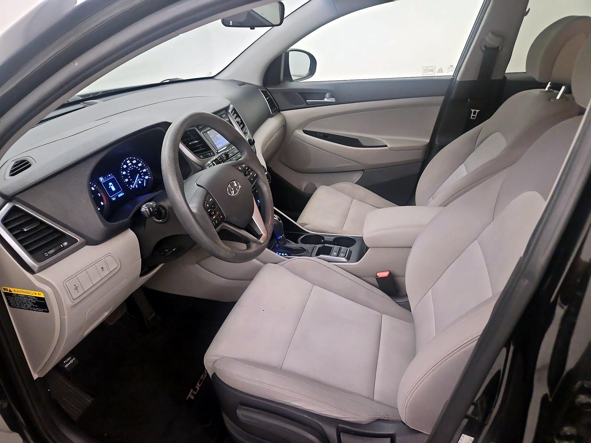 Thumbnail: 2016 Hyundai Tucson - 11