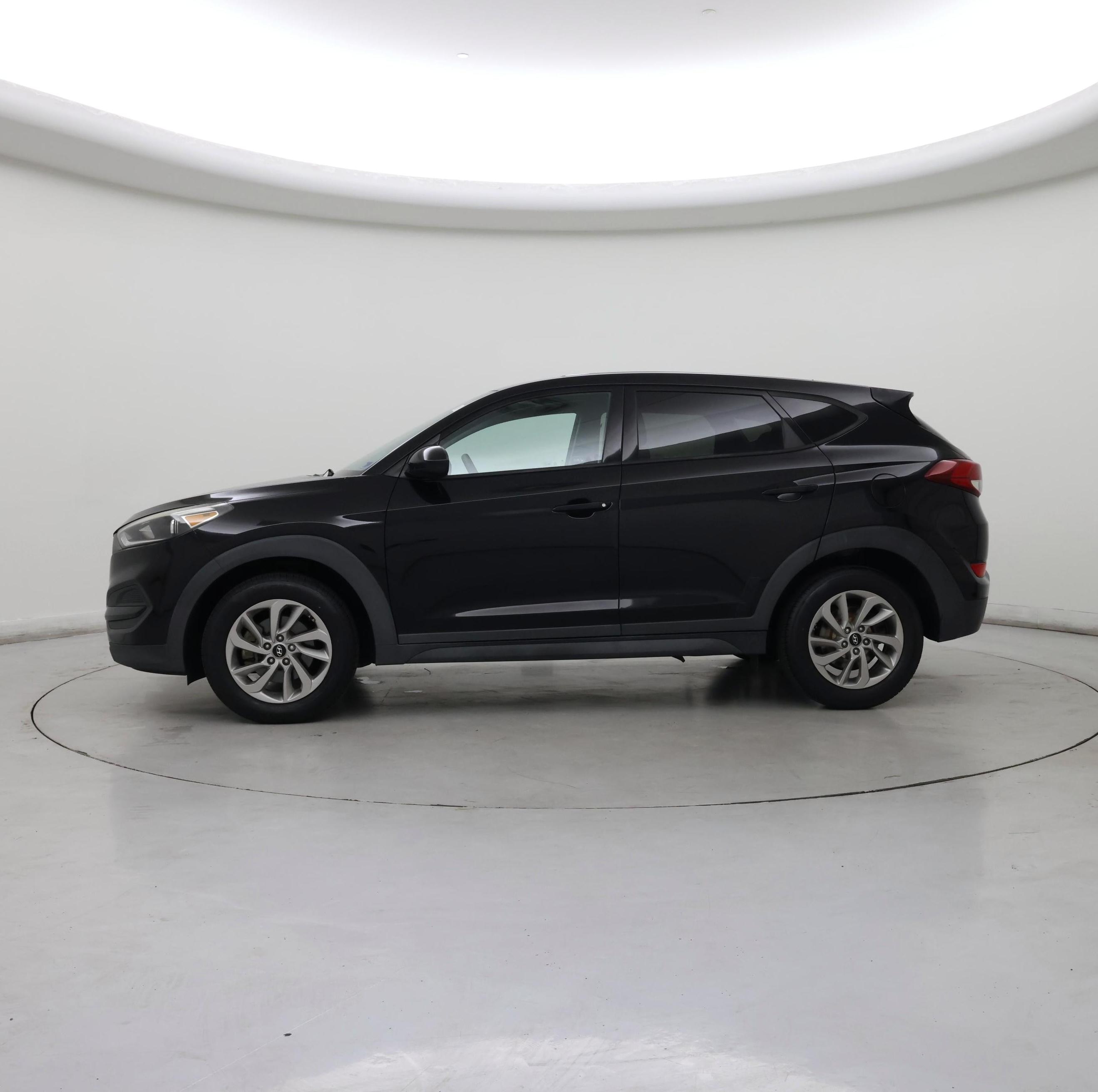 Thumbnail: 2016 Hyundai Tucson - 3