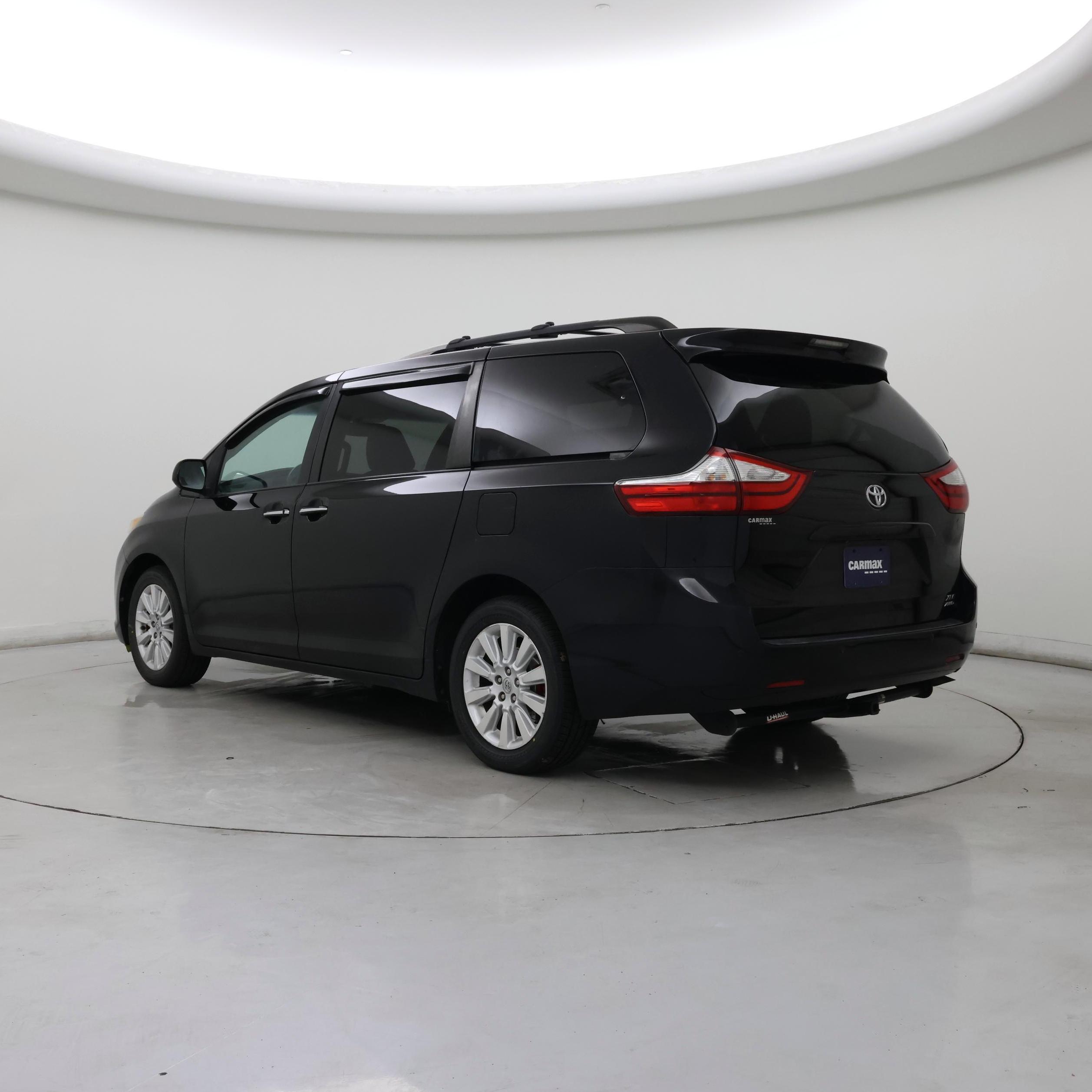 Thumbnail: 2015 Toyota Sienna - 2