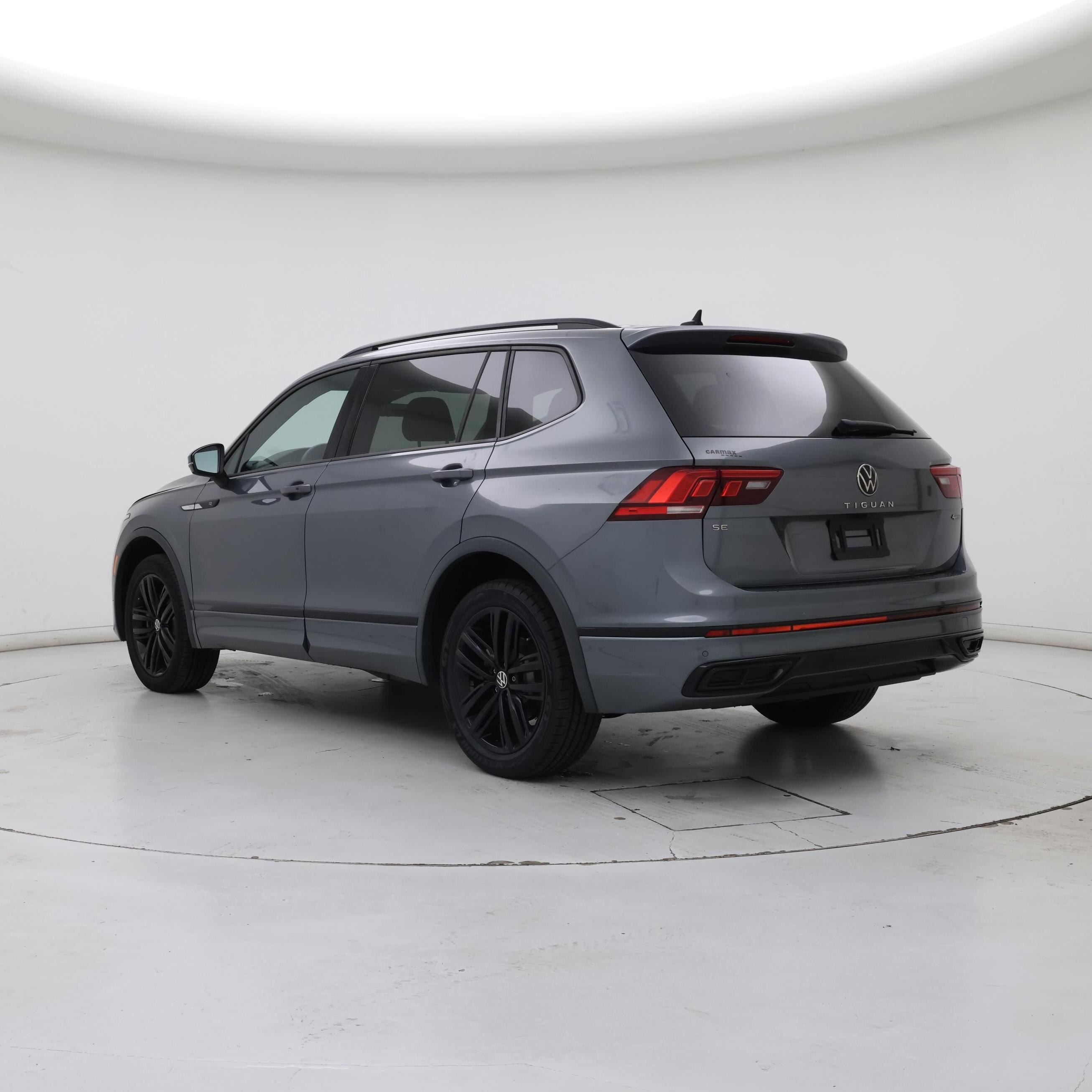 Thumbnail: 2022 Volkswagen Tiguan - 2