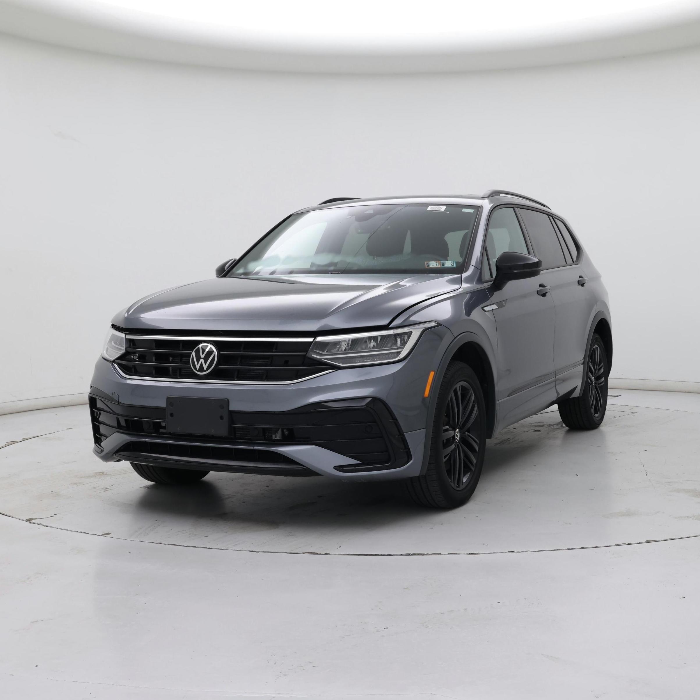 Thumbnail: 2022 Volkswagen Tiguan - 4