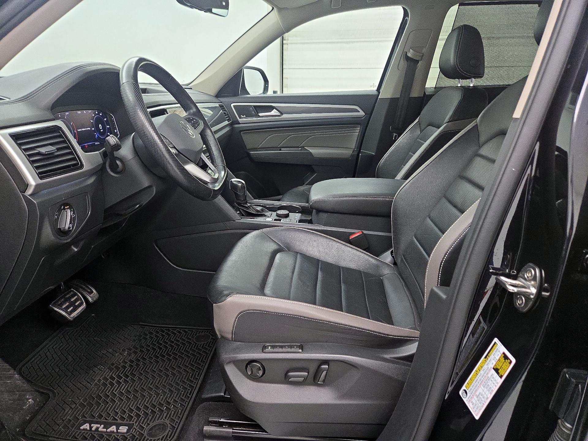 Thumbnail: 2022 Volkswagen Atlas - 11
