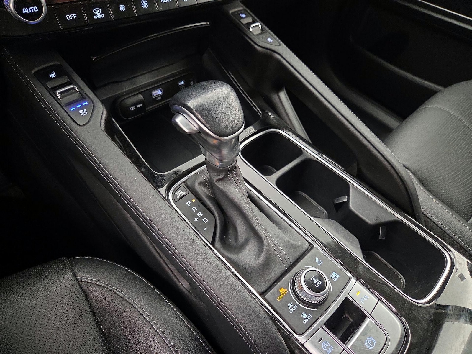 2025 Kia Telluride EX - Photo 19