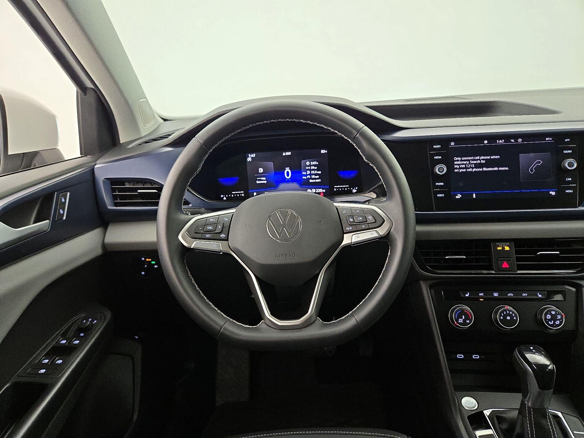 Thumbnail: 2022 Volkswagen Taos - 10