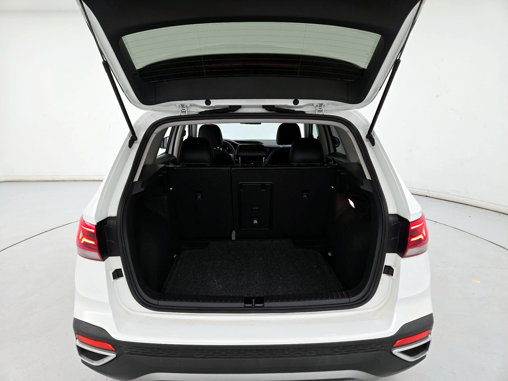 Thumbnail: 2022 Volkswagen Taos - 20