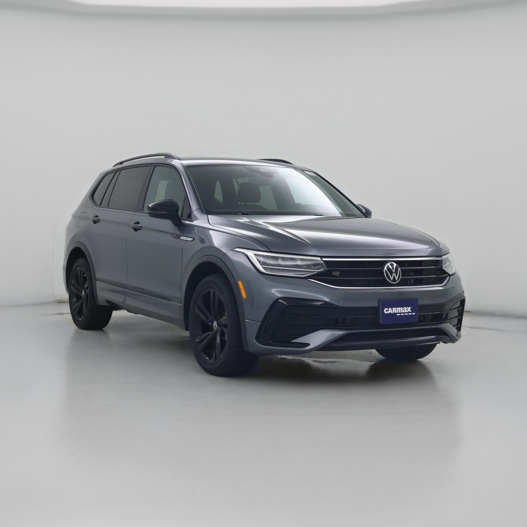 Thumbnail: 2023 Volkswagen Tiguan - 1