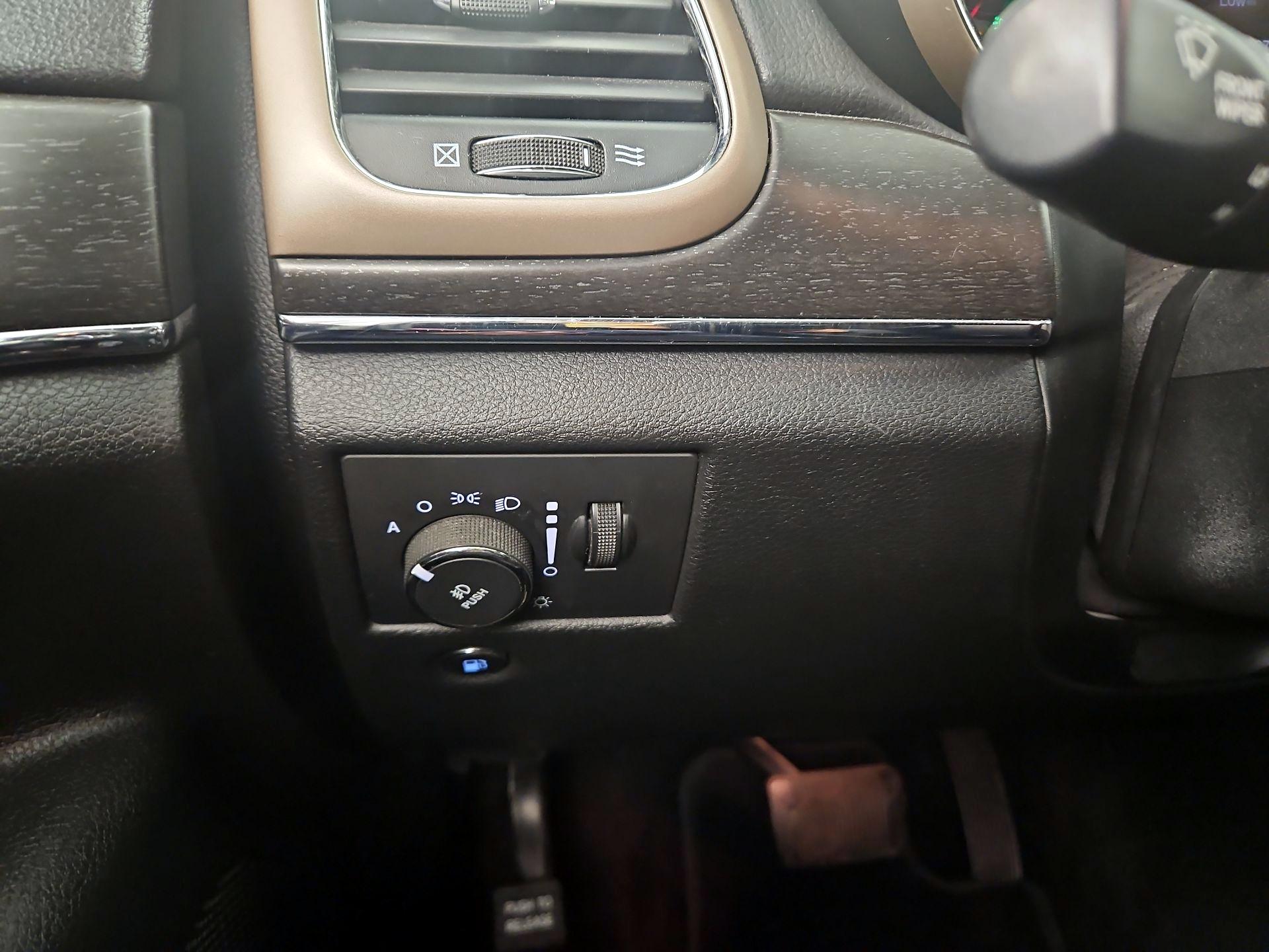 Thumbnail: 2016 Jeep Grand Cherokee - 13
