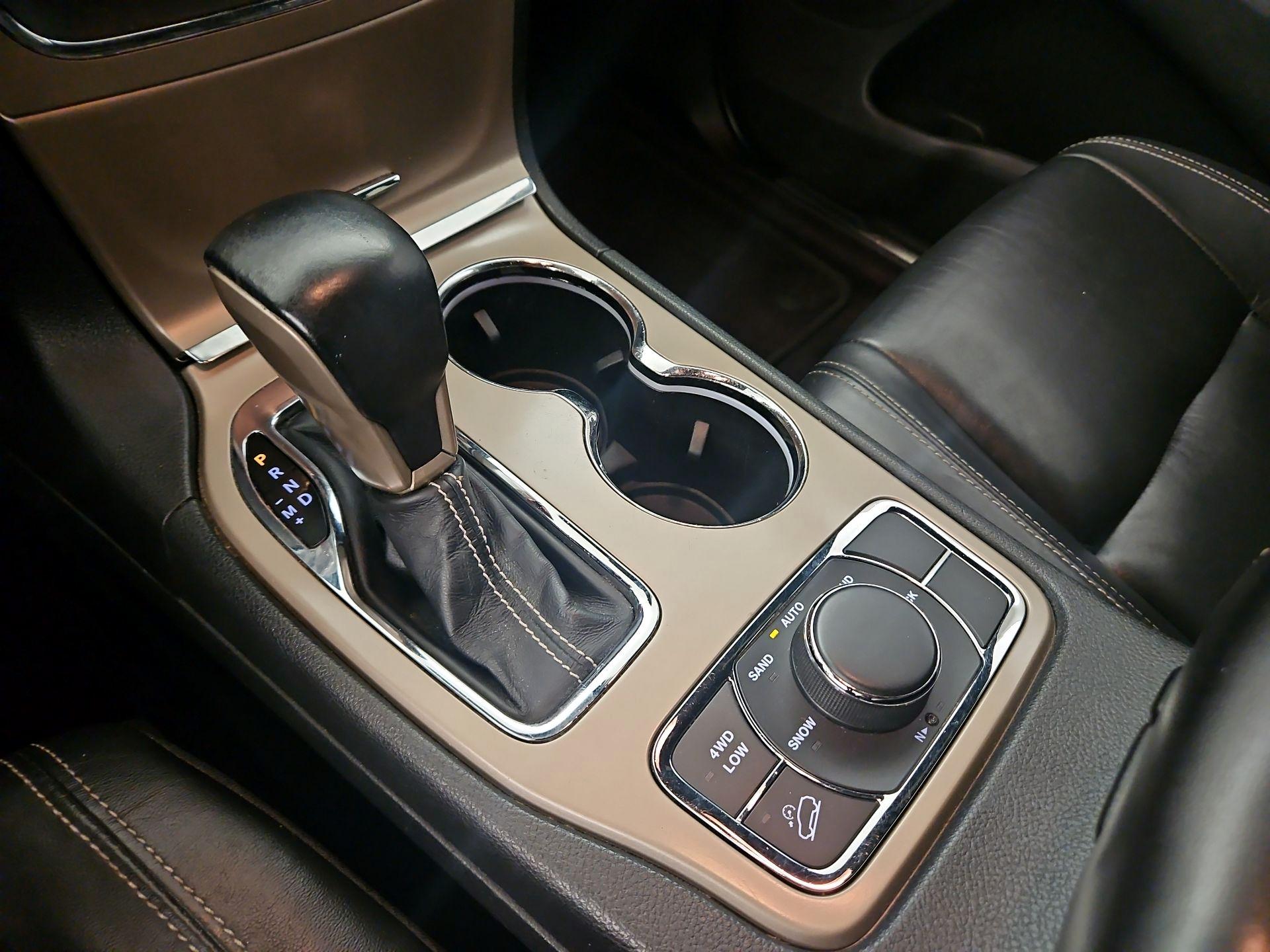 Thumbnail: 2016 Jeep Grand Cherokee - 18