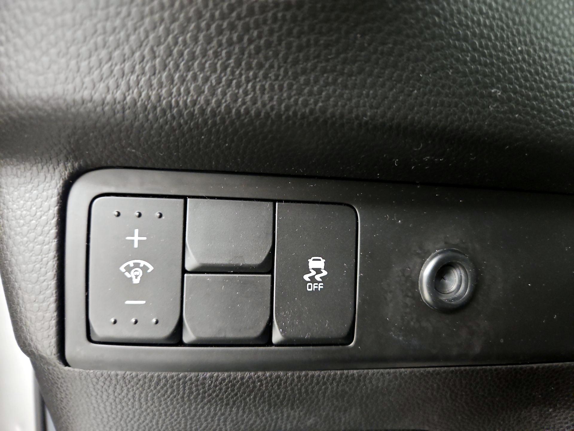 Thumbnail: 2017 Kia Soul - 13