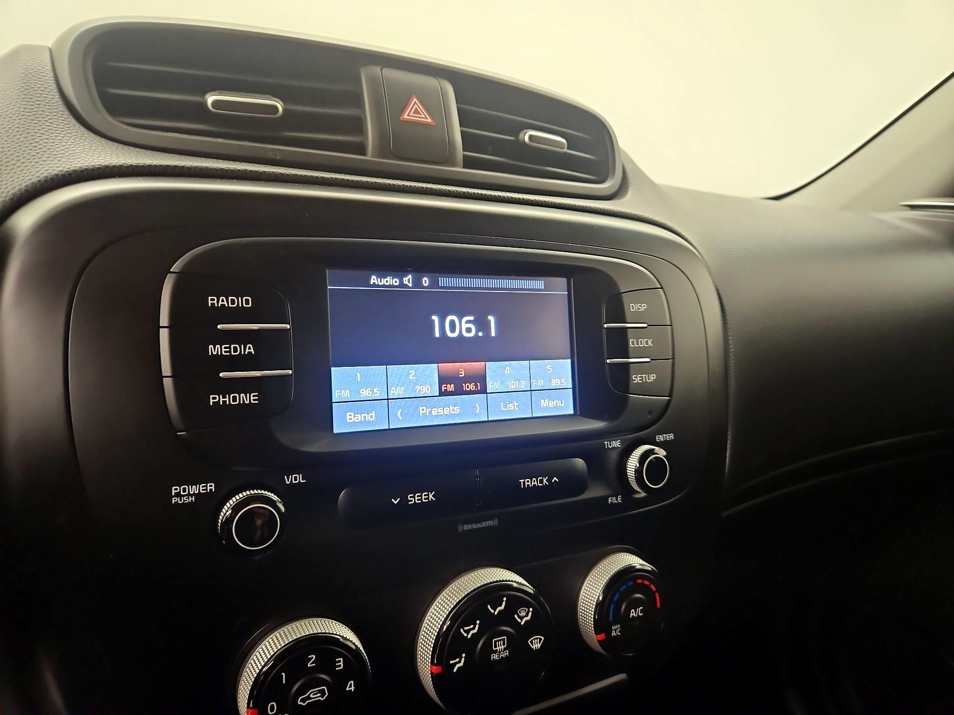 Thumbnail: 2017 Kia Soul - 15