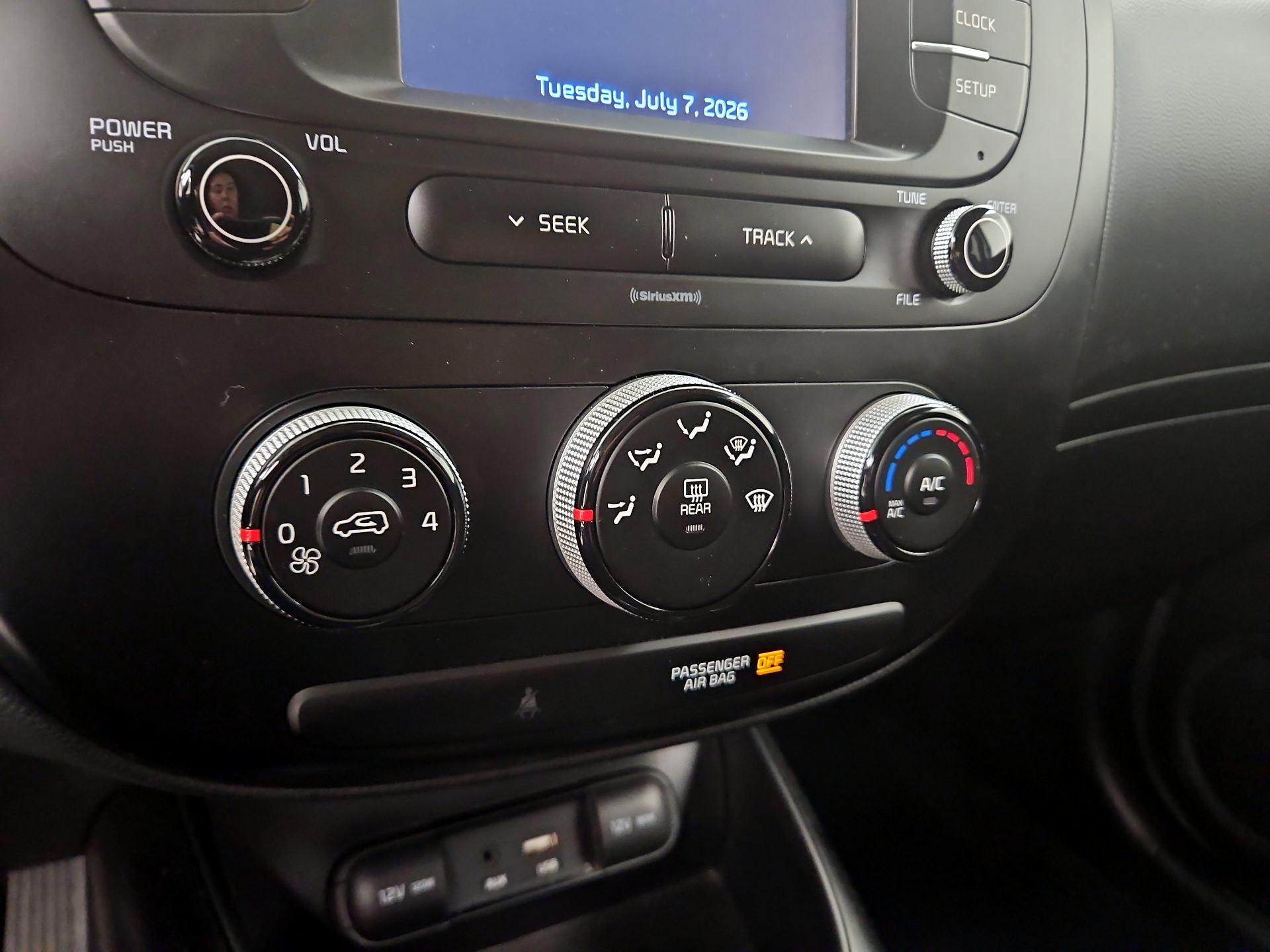 Thumbnail: 2017 Kia Soul - 16