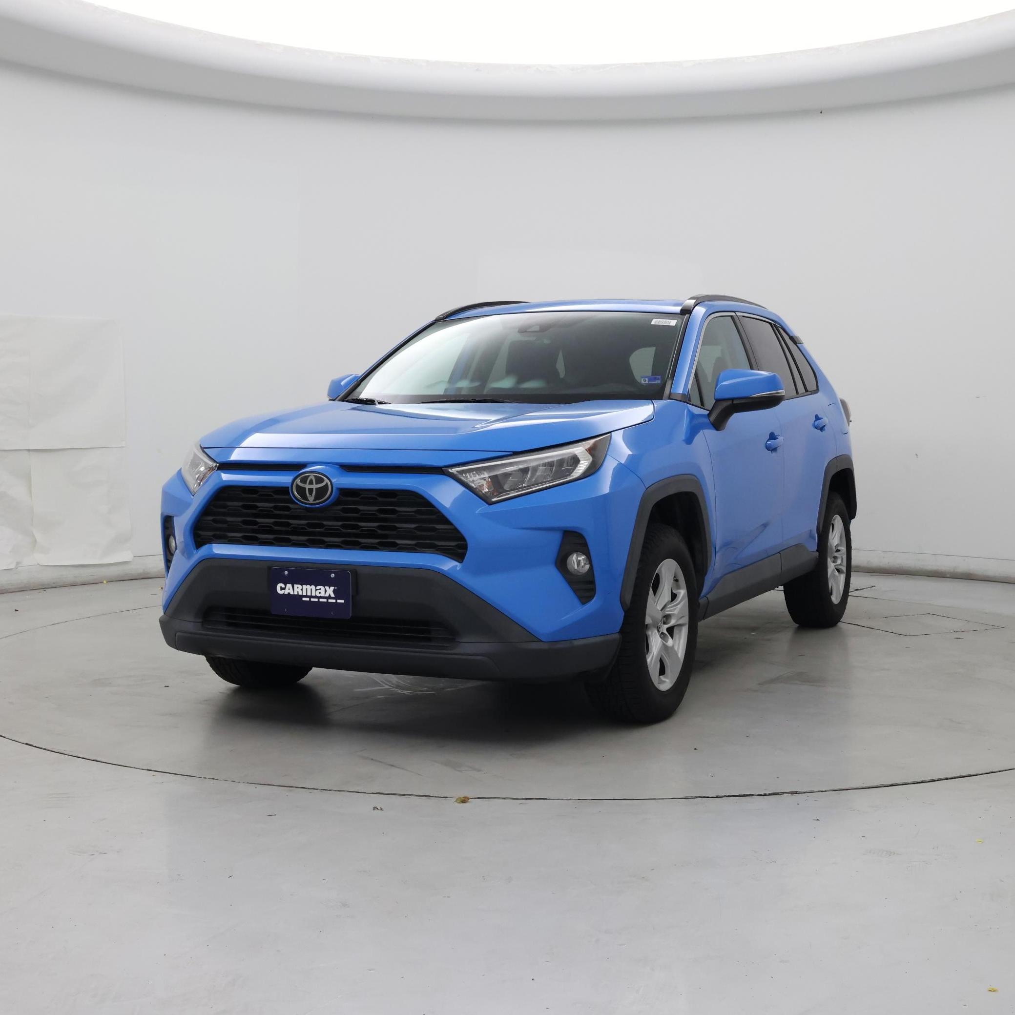 Thumbnail: 2019 Toyota RAV4 - 4