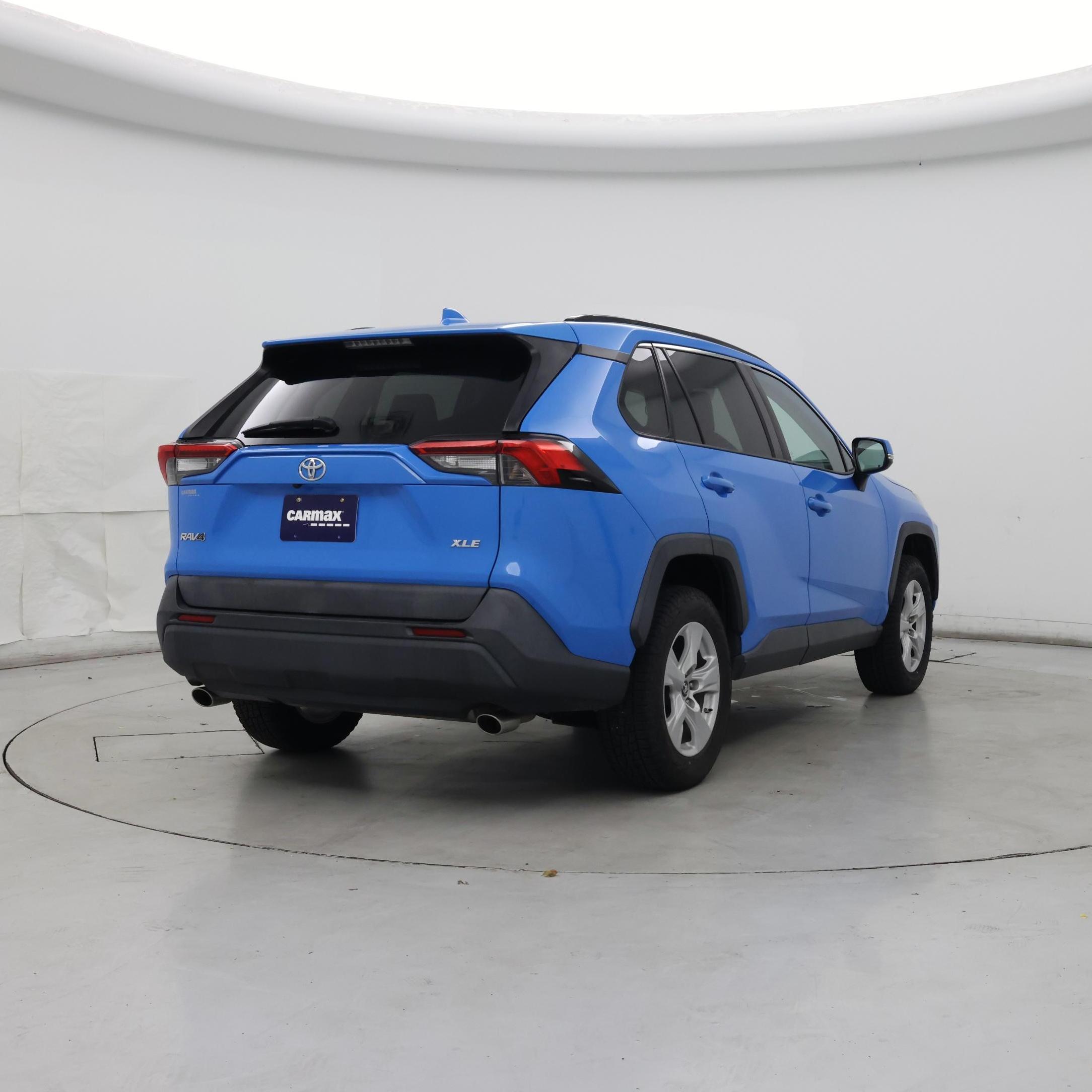 Thumbnail: 2019 Toyota RAV4 - 8