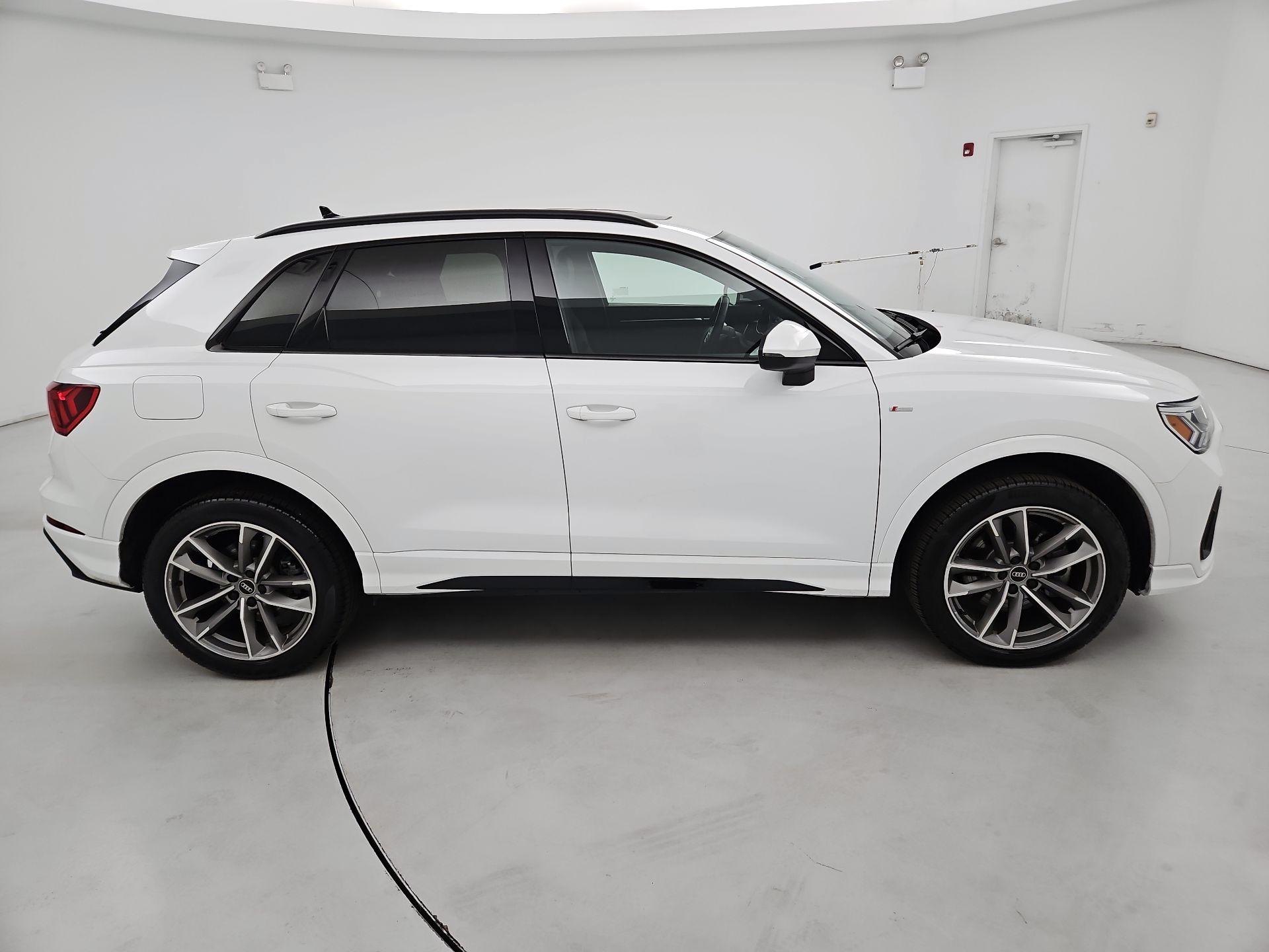 Thumbnail: 2025 Audi Q3 - 4