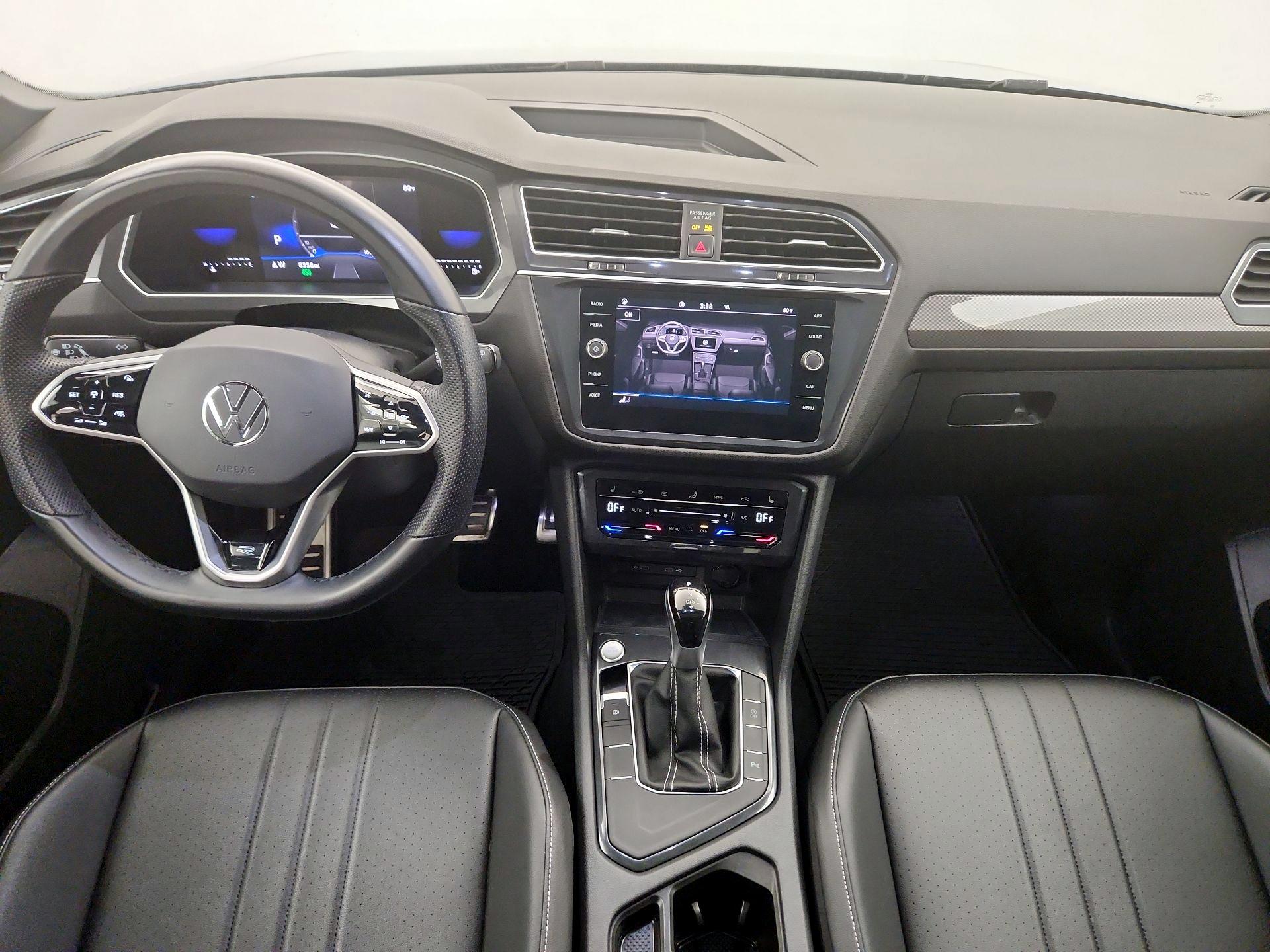 Thumbnail: 2023 Volkswagen Tiguan - 9