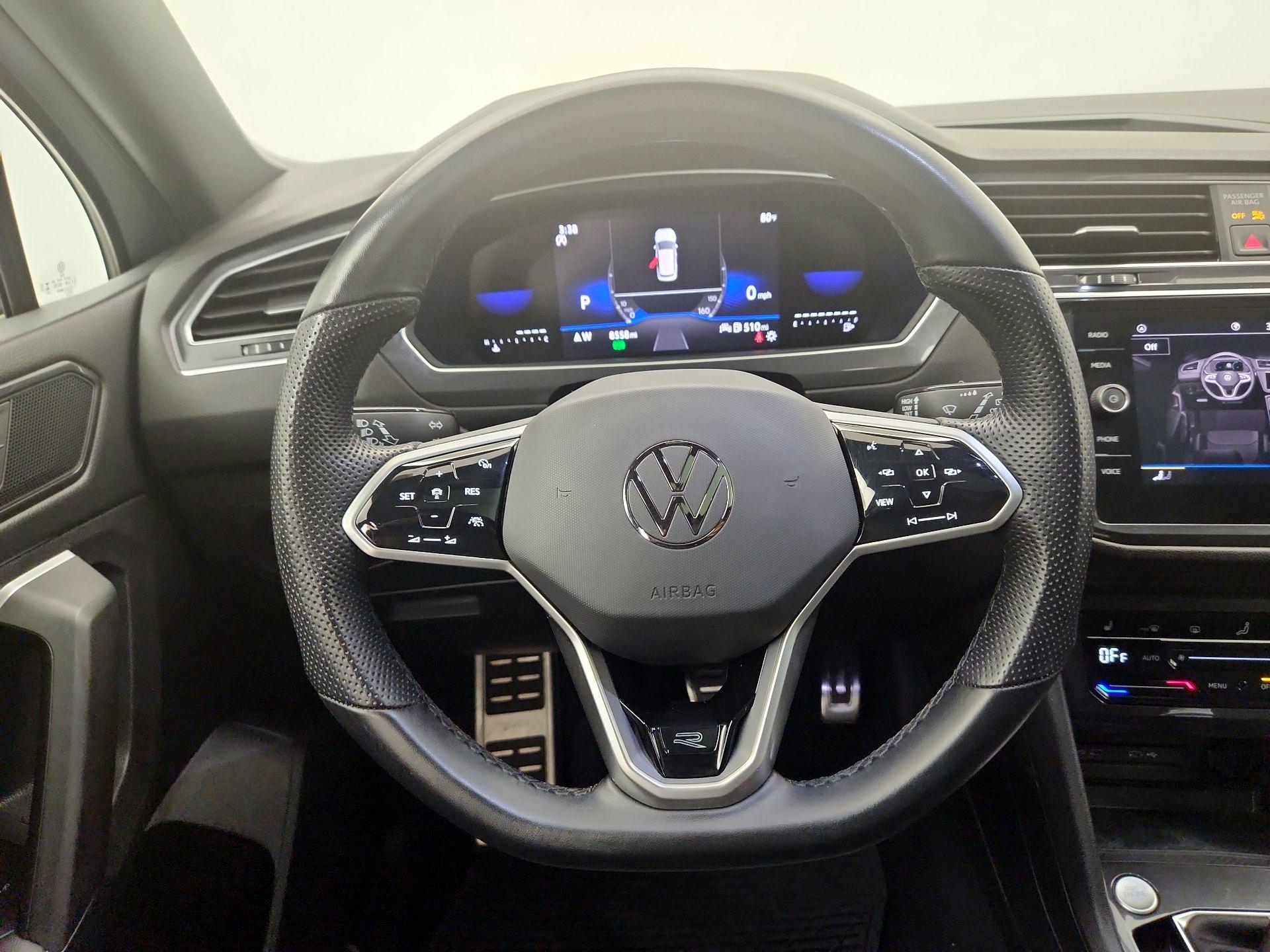 Thumbnail: 2023 Volkswagen Tiguan - 10