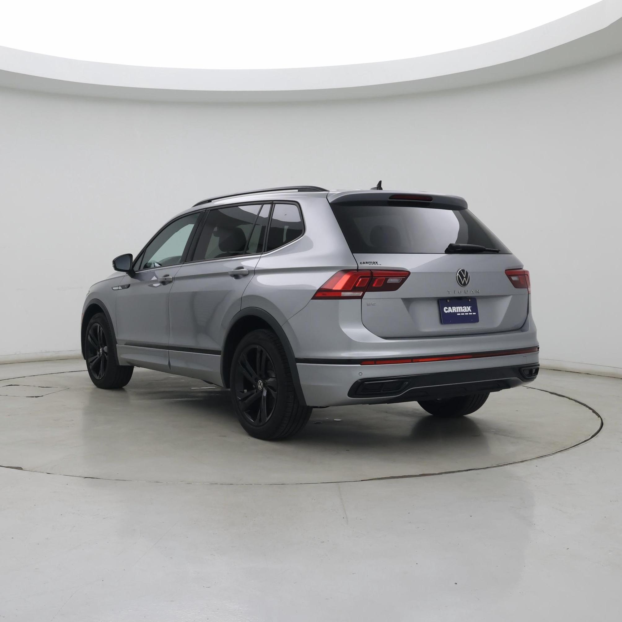 Thumbnail: 2023 Volkswagen Tiguan - 2