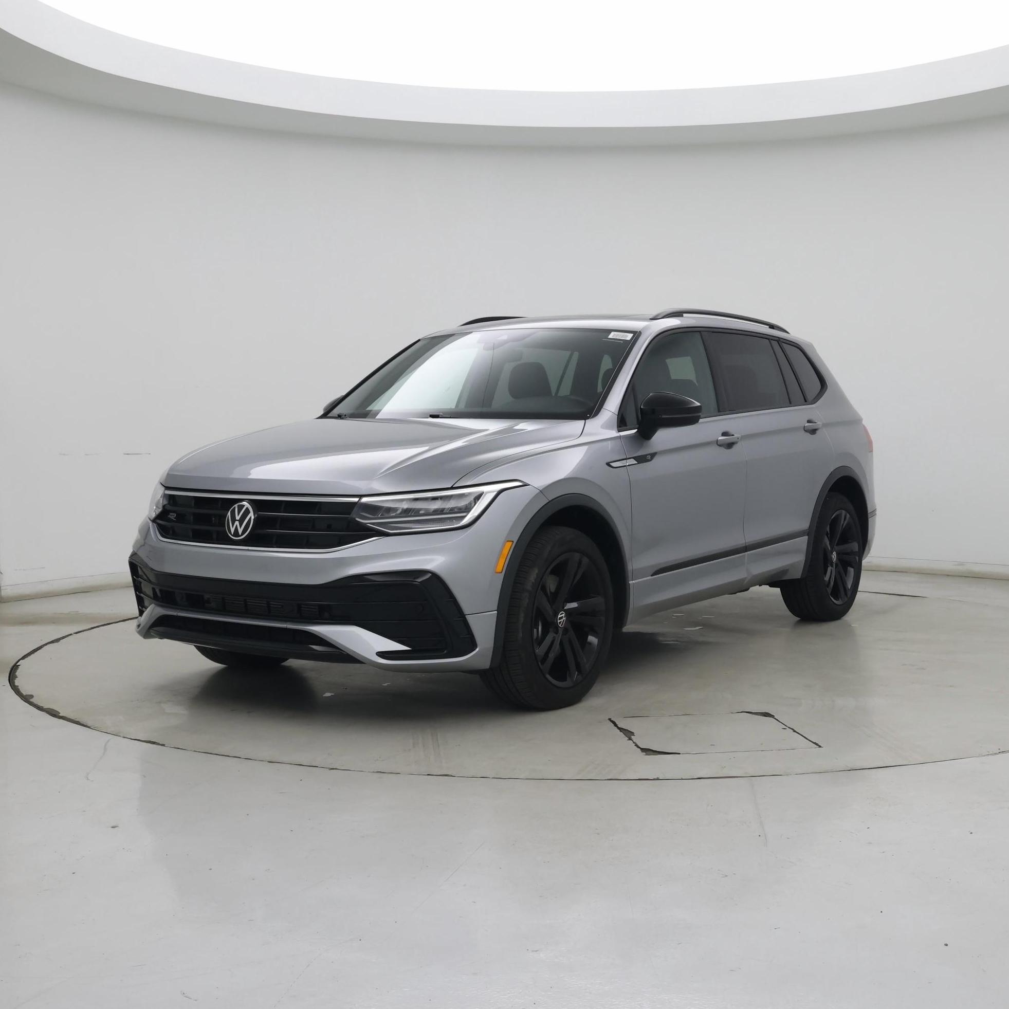 Thumbnail: 2023 Volkswagen Tiguan - 4