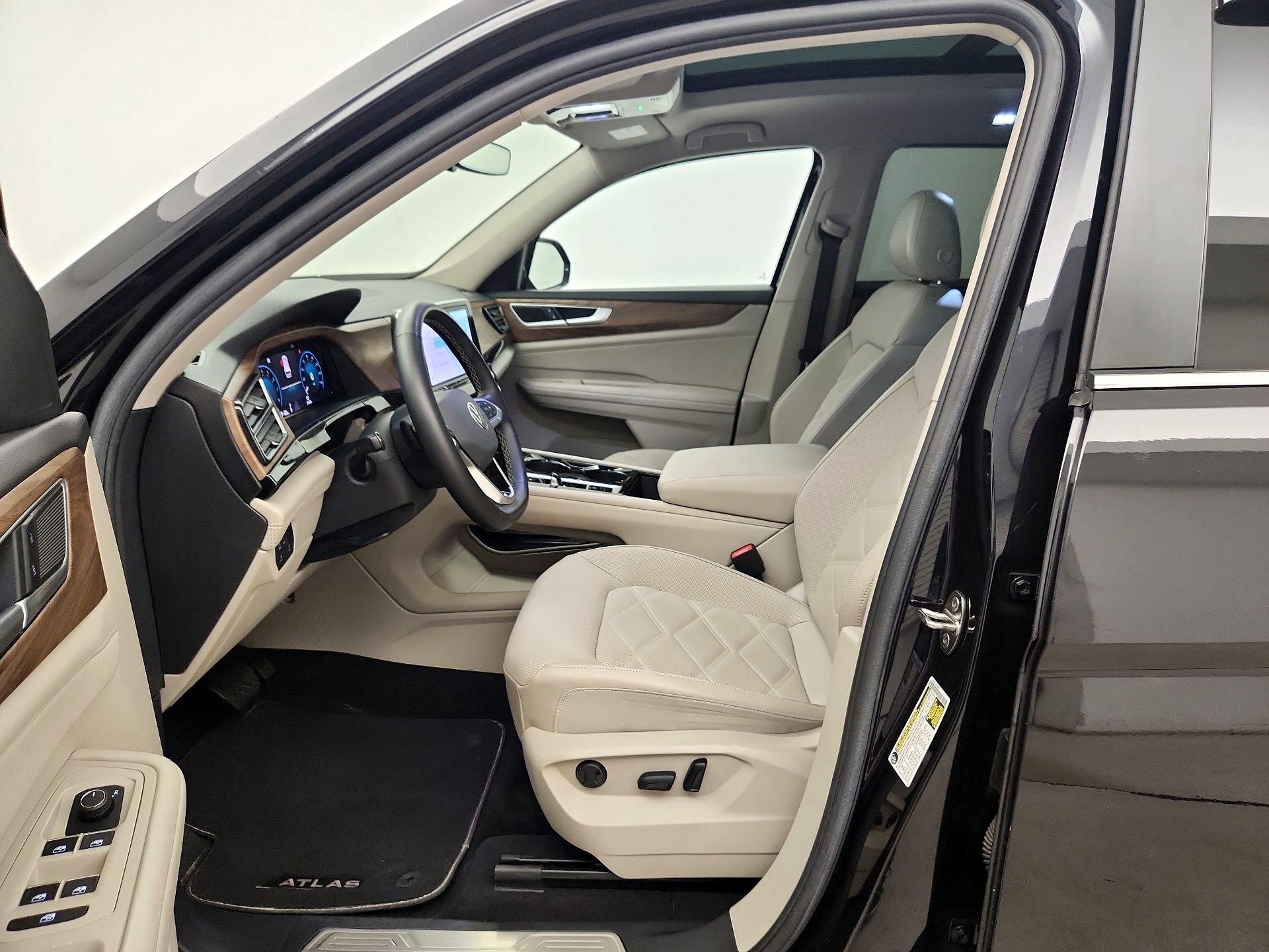 Thumbnail: 2024 Volkswagen Atlas - 11
