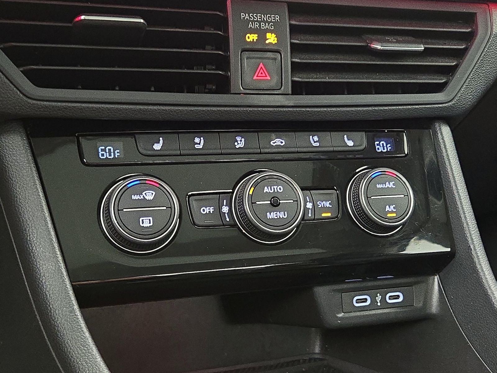 2023 Volkswagen Jetta SEL - Photo 18
