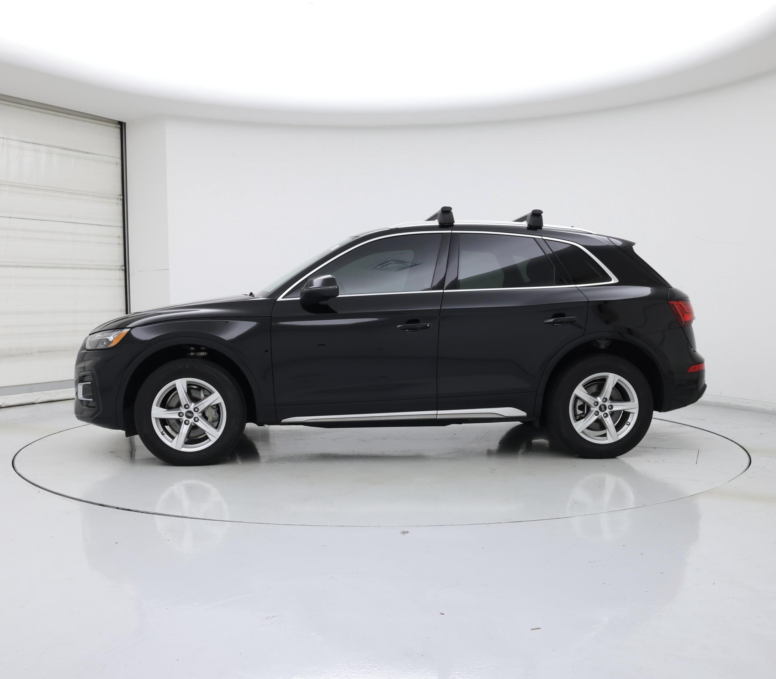 Thumbnail: 2023 Audi Q5 - 3