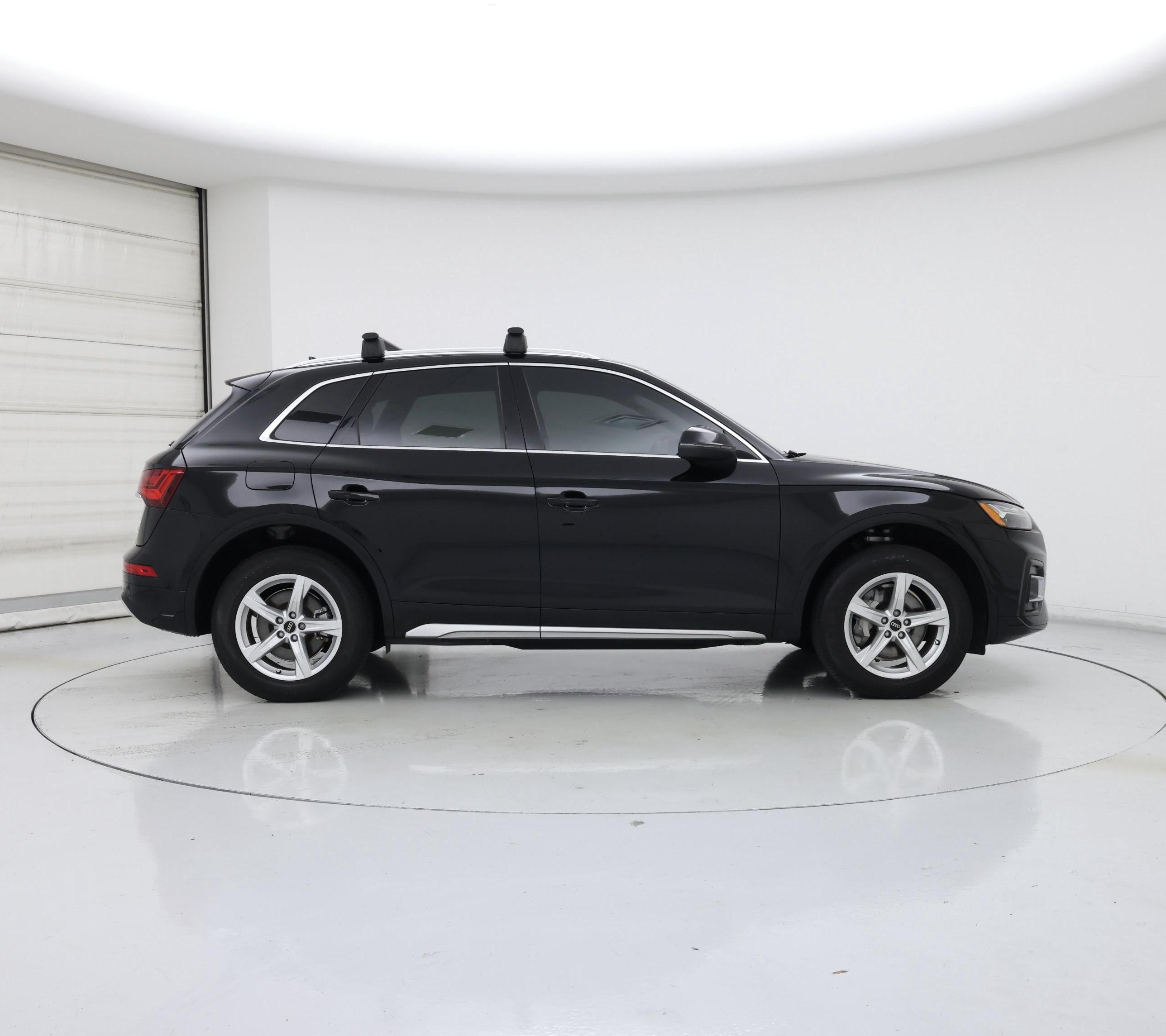 Thumbnail: 2023 Audi Q5 - 7