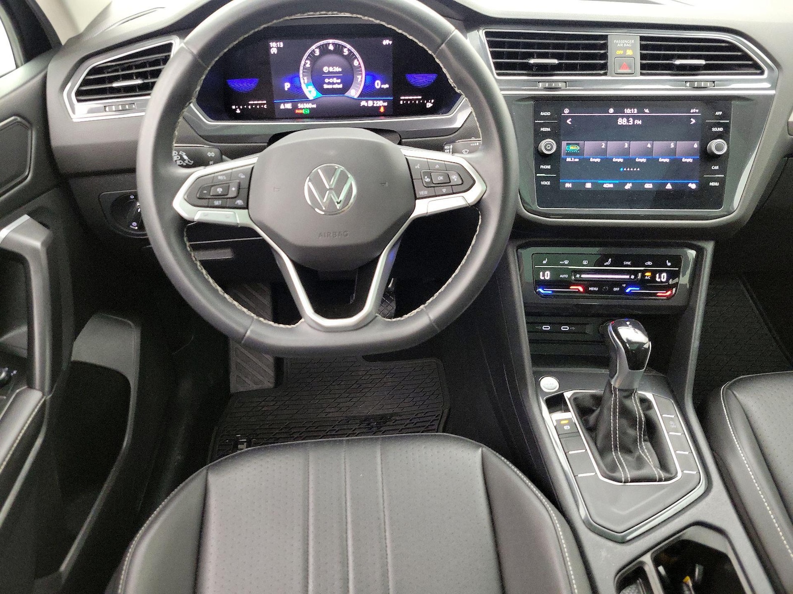2023 Volkswagen Tiguan SE - Photo 11