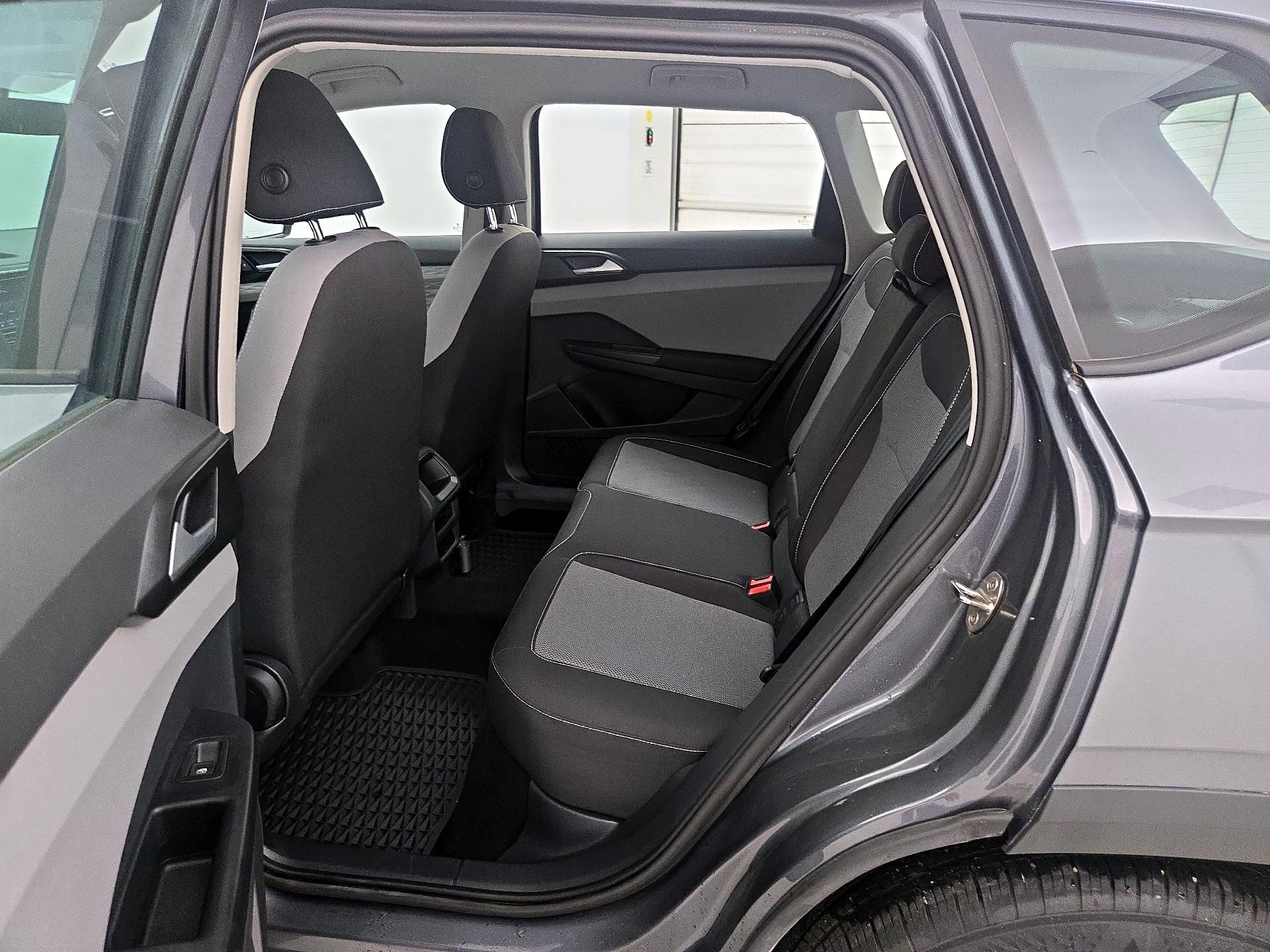 Thumbnail: 2023 Volkswagen Taos - 19