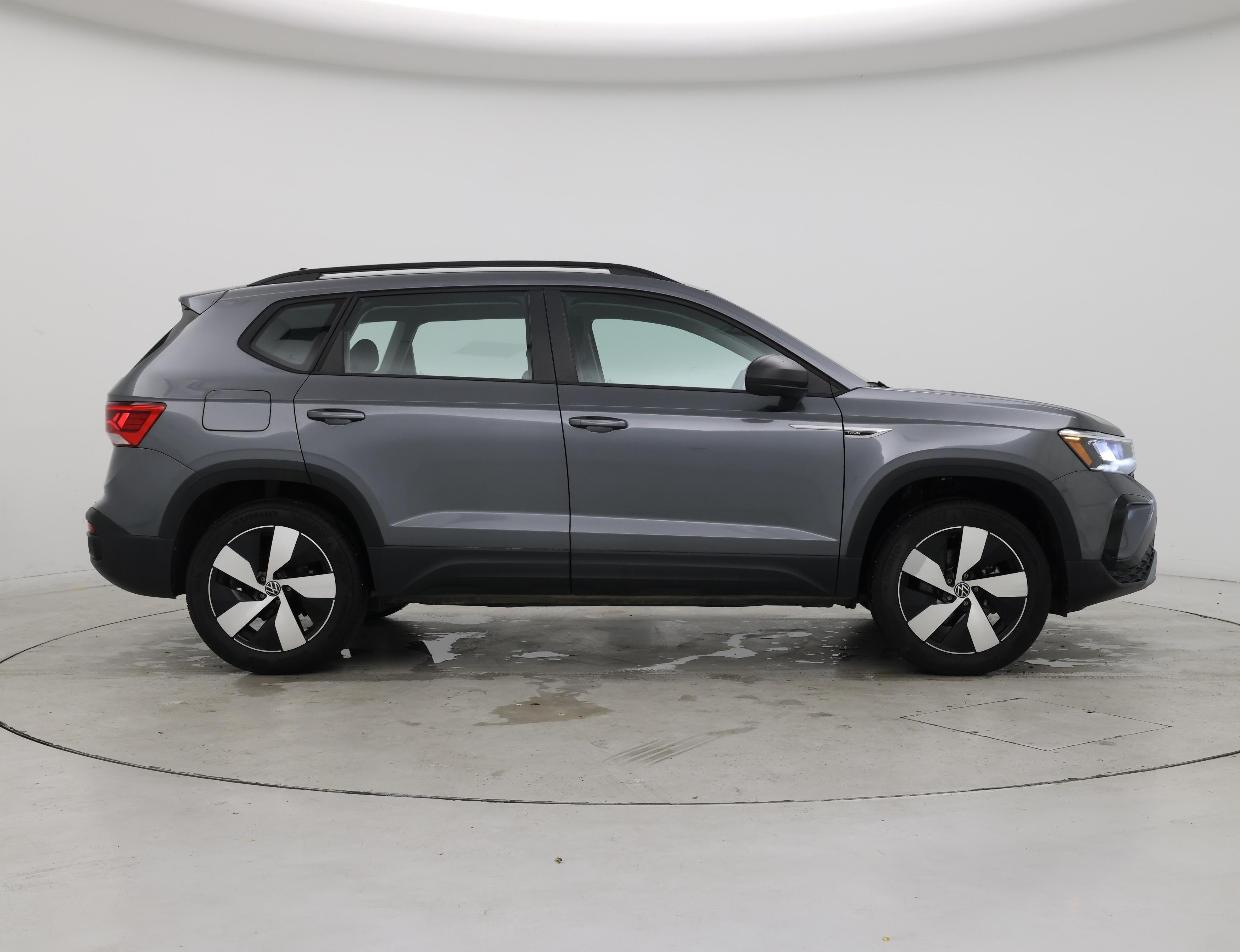 Thumbnail: 2023 Volkswagen Taos - 7