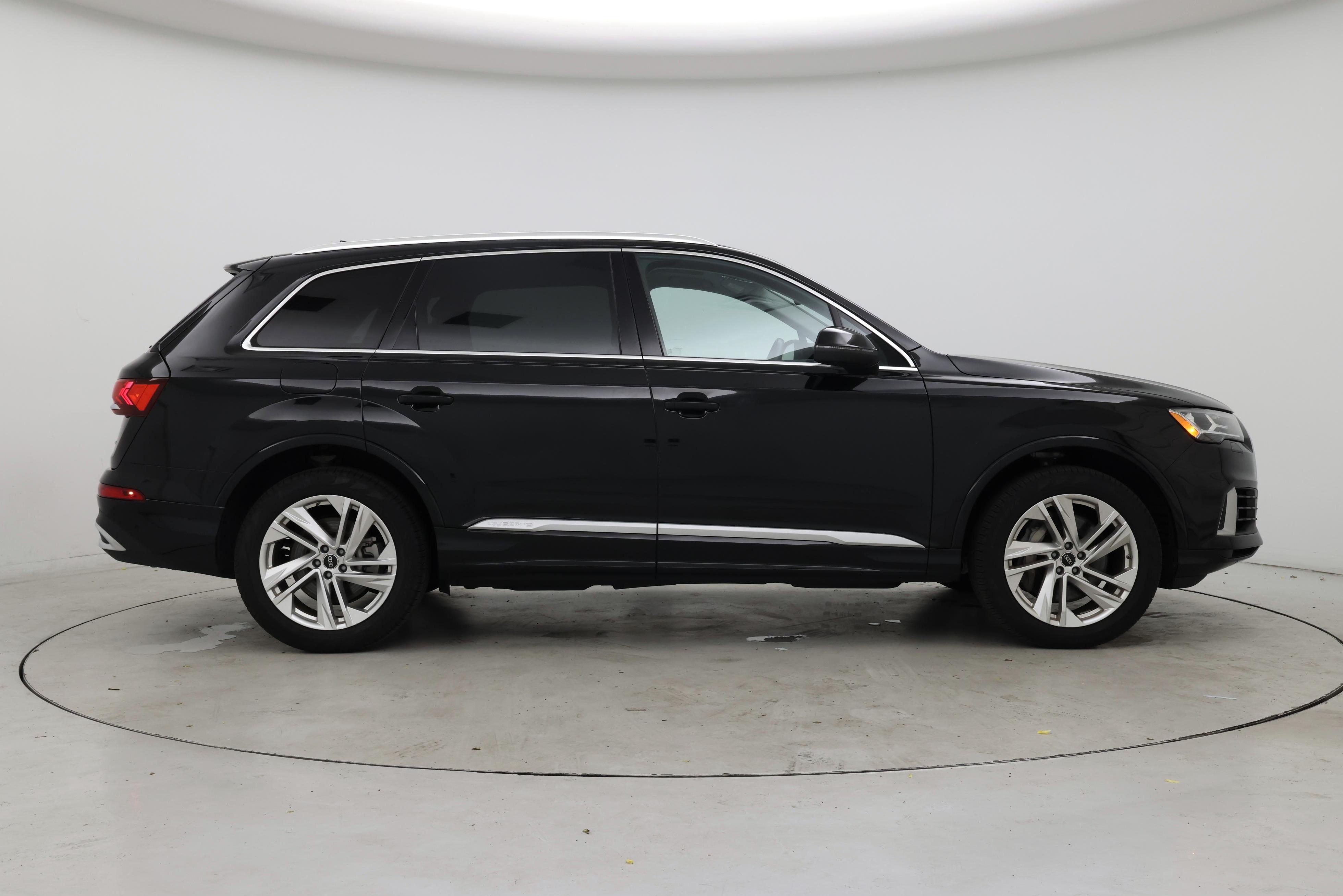 Thumbnail: 2022 Audi Q7 - 7