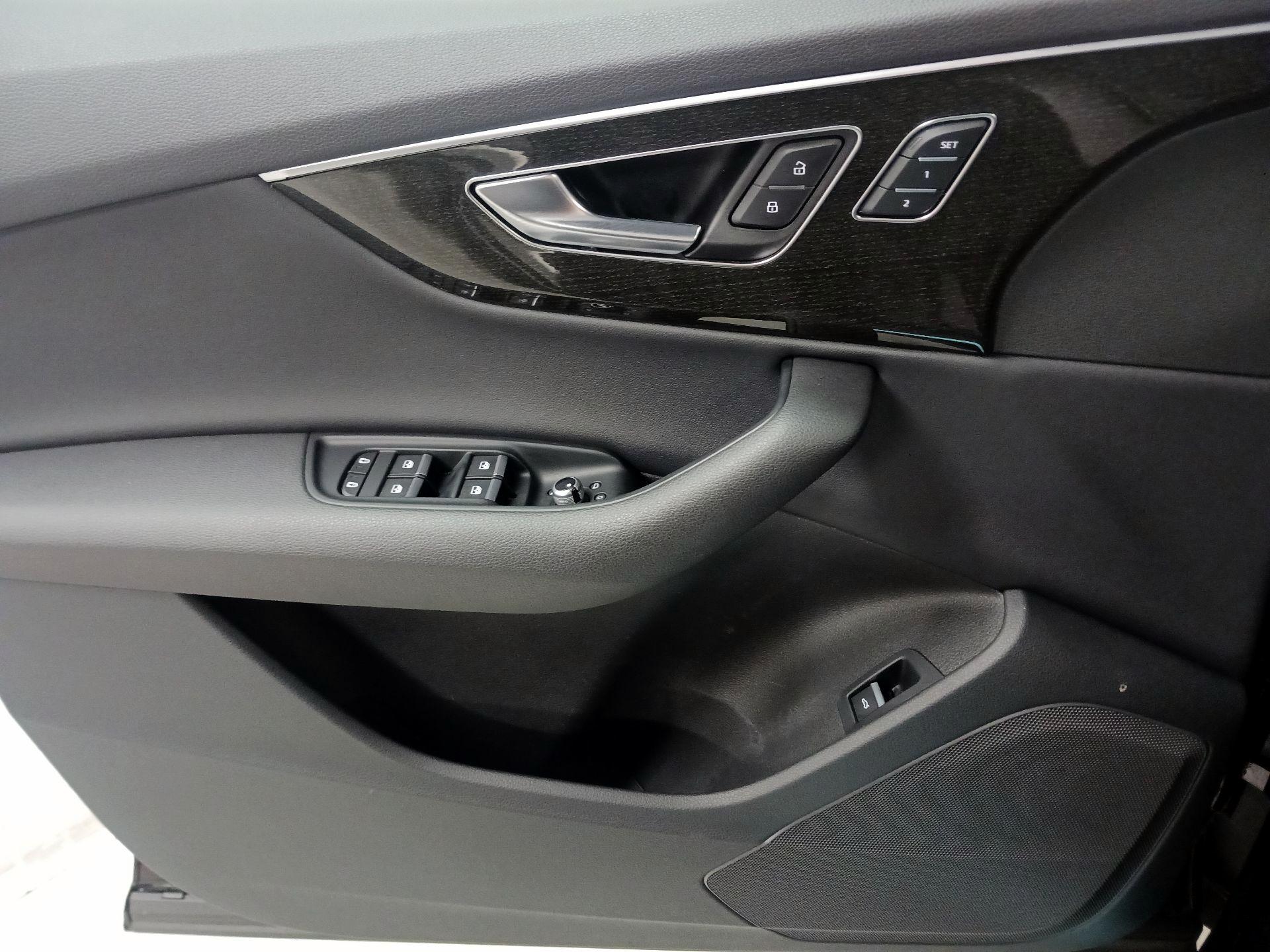 Thumbnail: 2022 Audi Q7 - 12