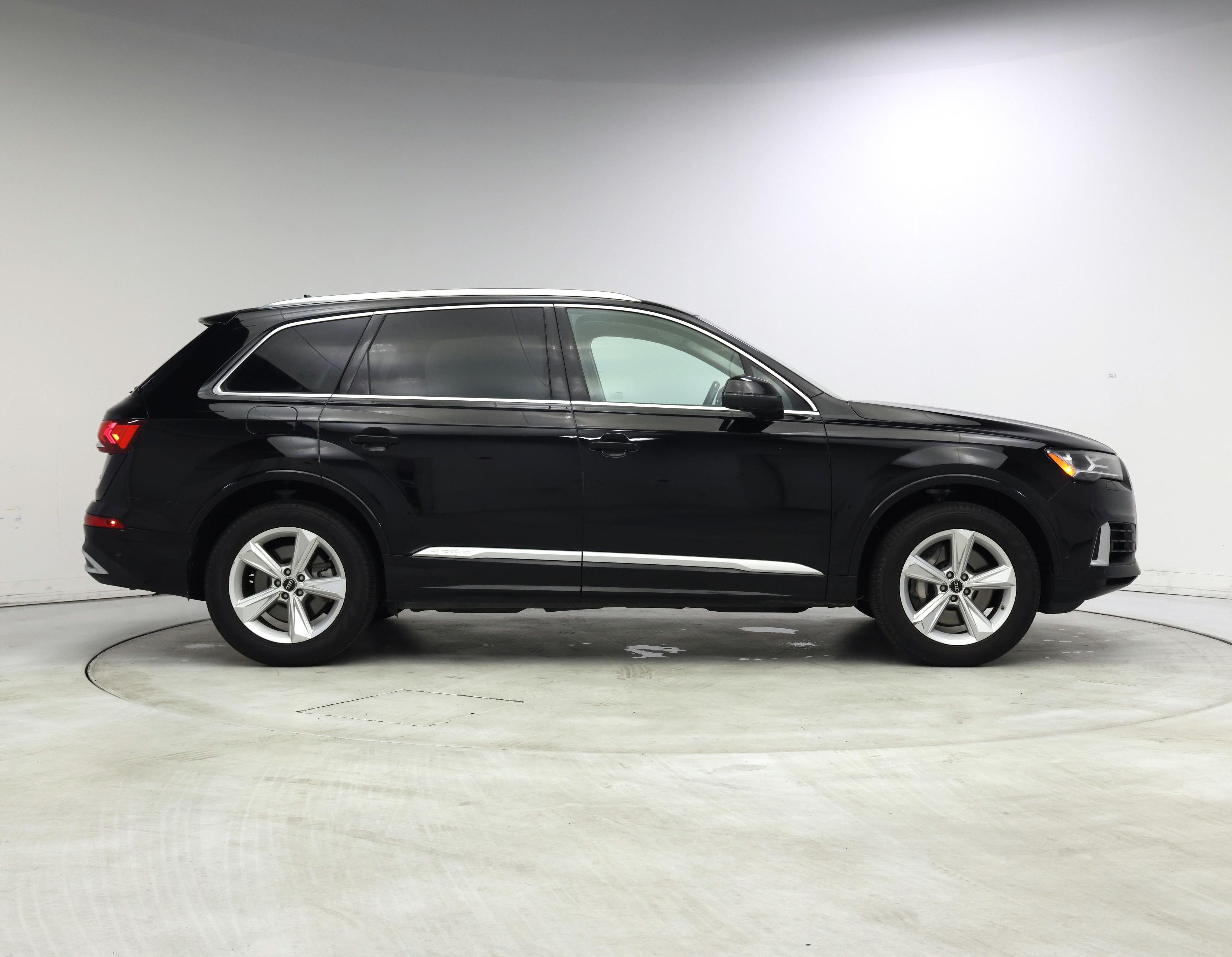 Thumbnail: 2022 Audi Q7 - 7