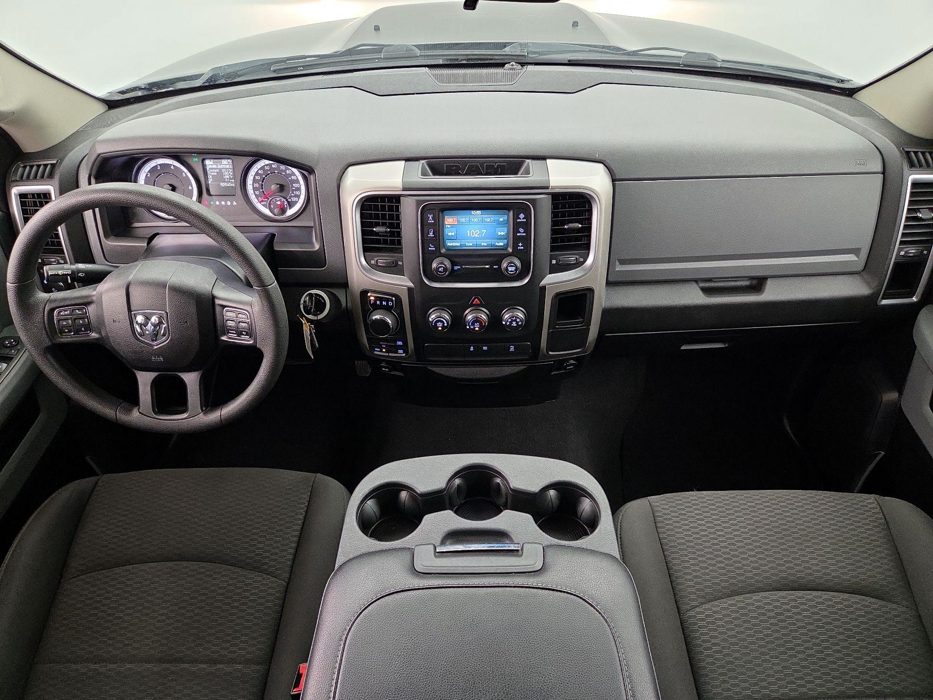 Thumbnail: 2020 RAM 1500 Classic - 9