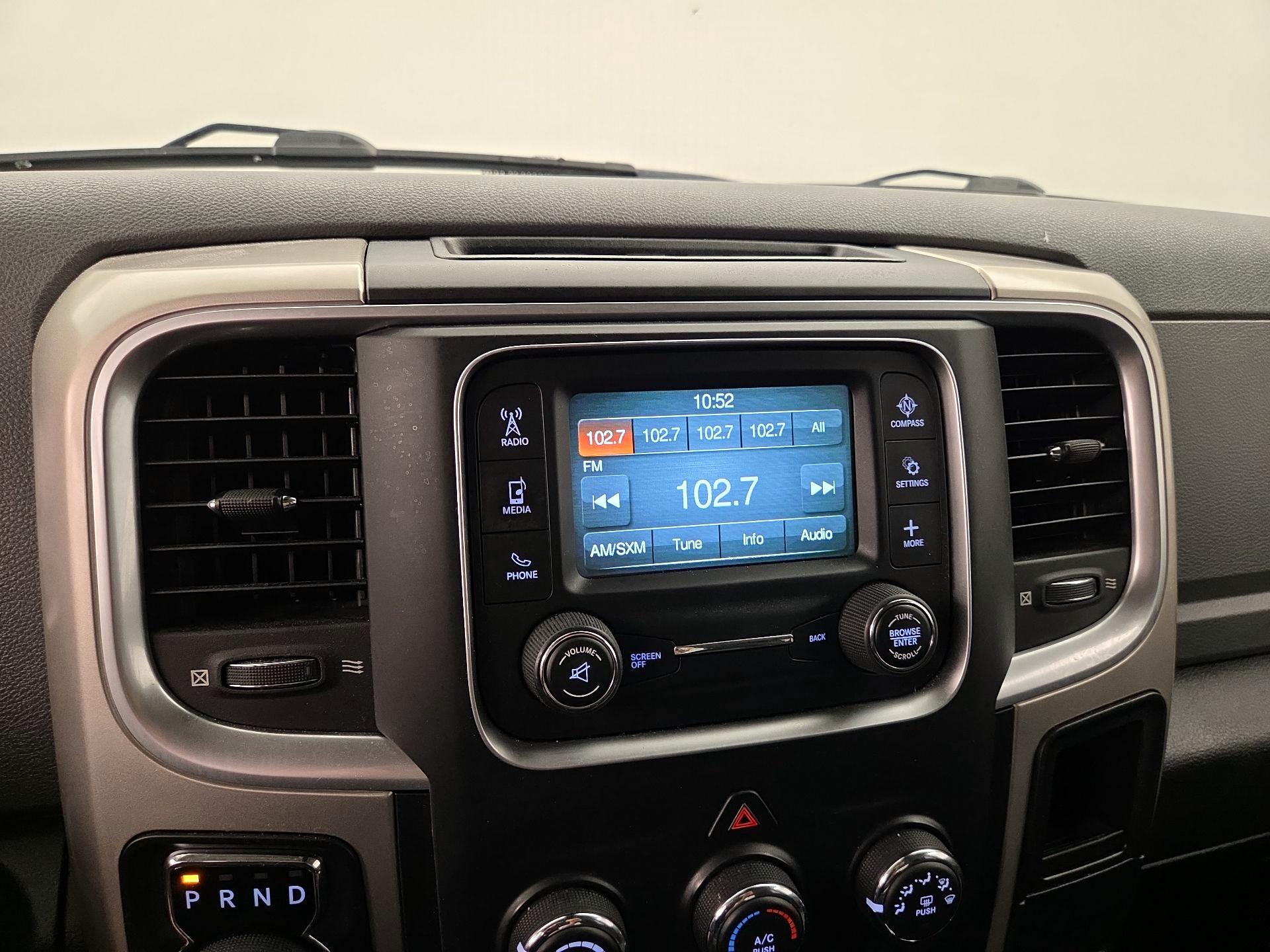 Thumbnail: 2020 RAM 1500 Classic - 15