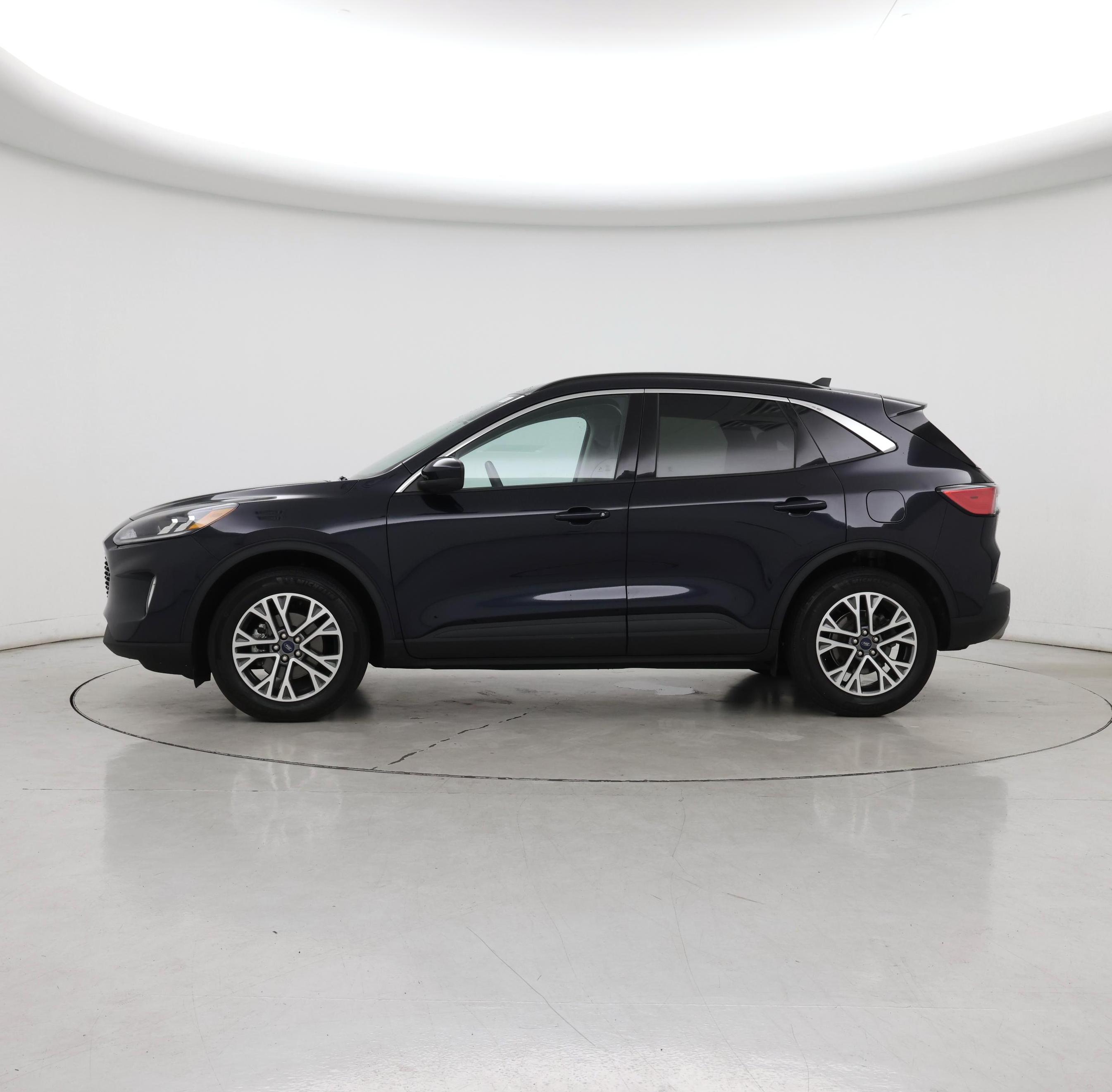 Thumbnail: 2021 Ford Escape - 3