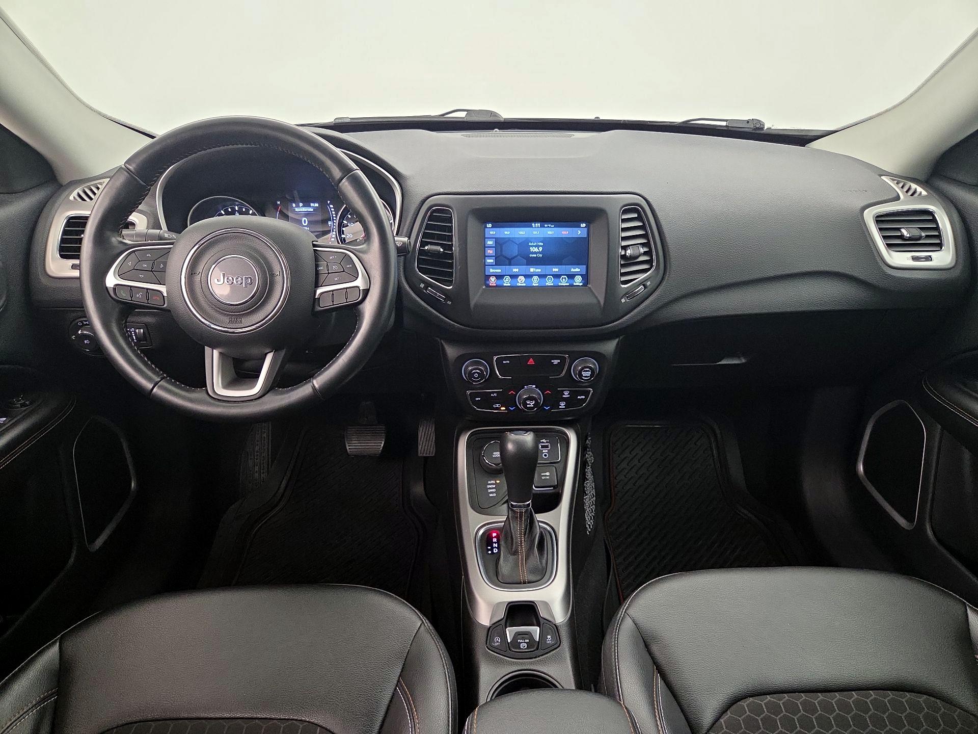 Thumbnail: 2020 Jeep Compass - 9