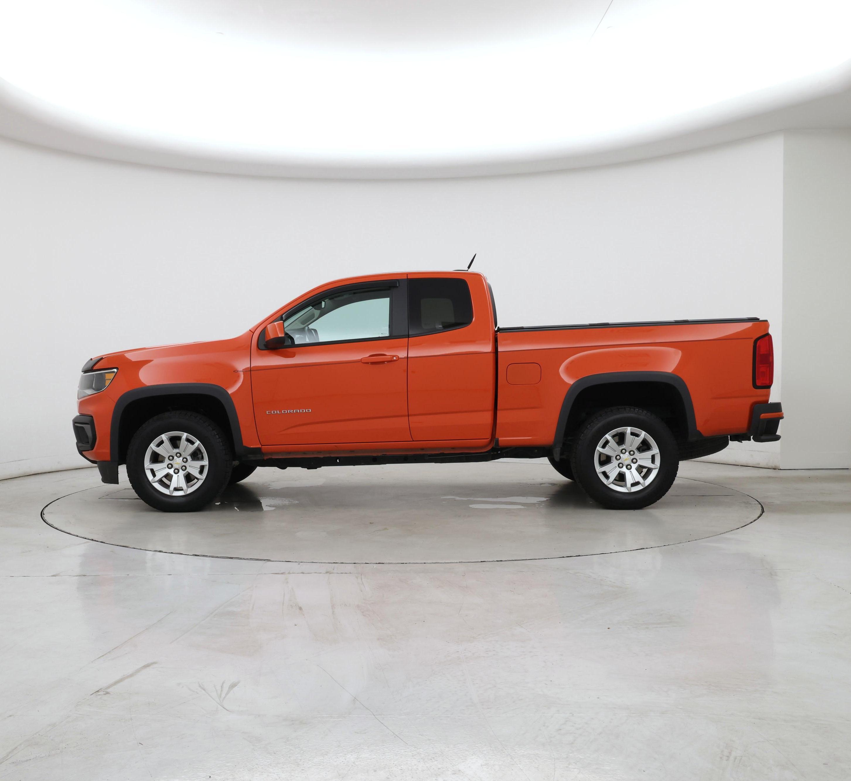 Thumbnail: 2021 Chevrolet Colorado - 3