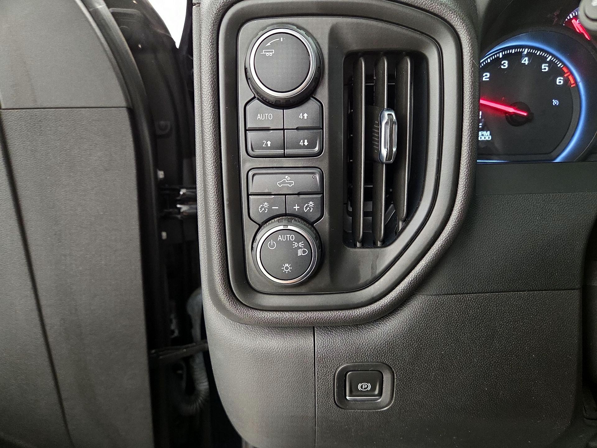 Thumbnail: 2023 Chevrolet Silverado 1500 - 13