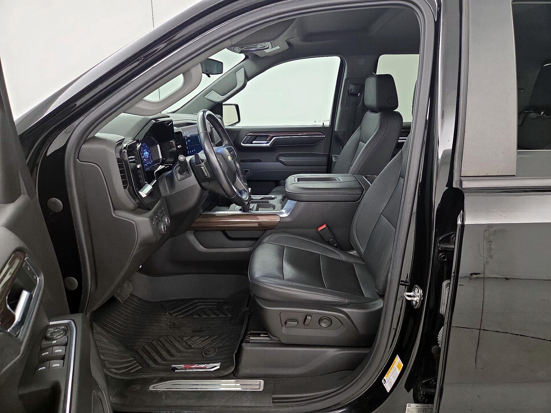 Thumbnail: 2022 Chevrolet Silverado 1500 - 11