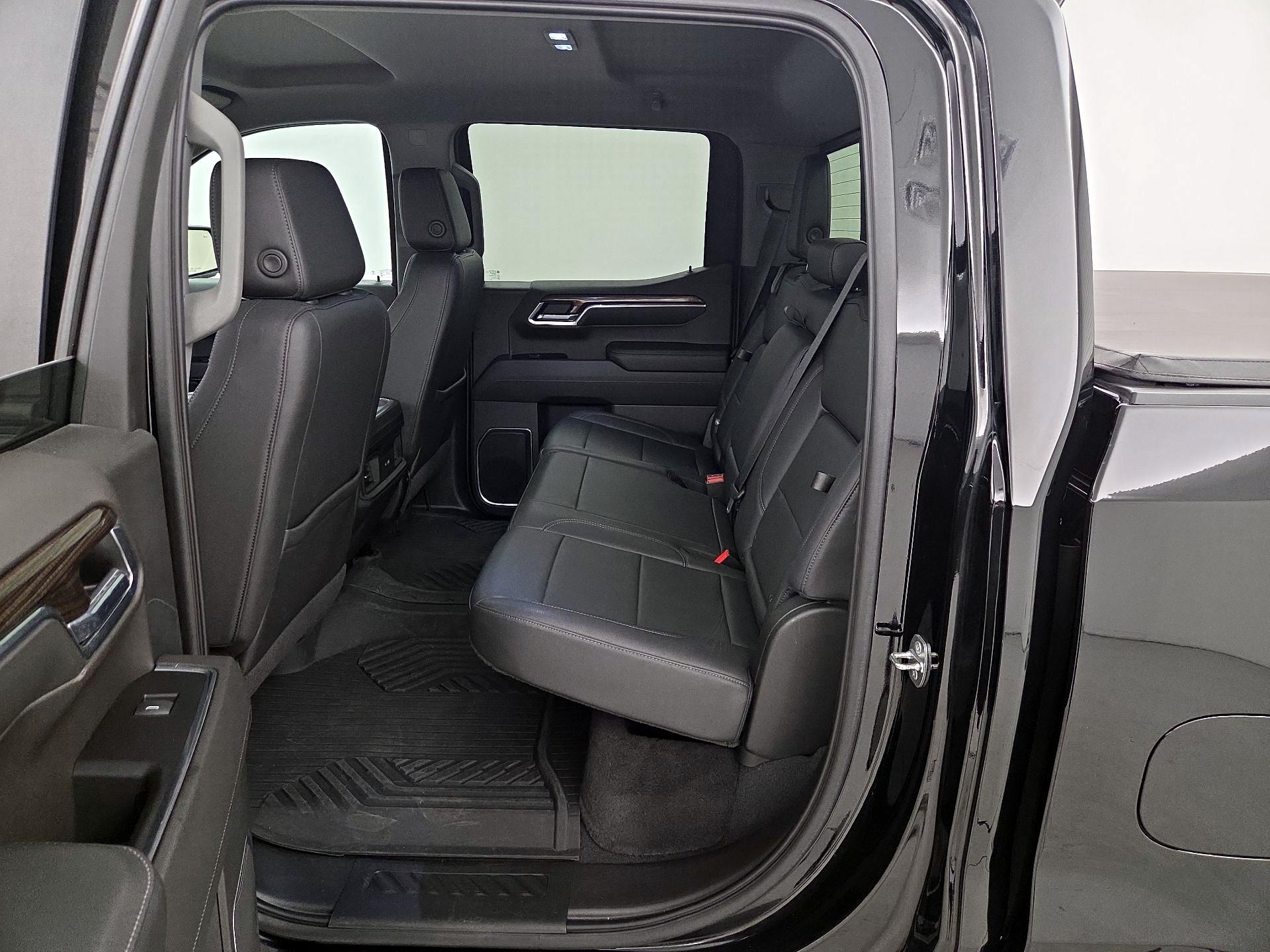 Thumbnail: 2022 Chevrolet Silverado 1500 - 19