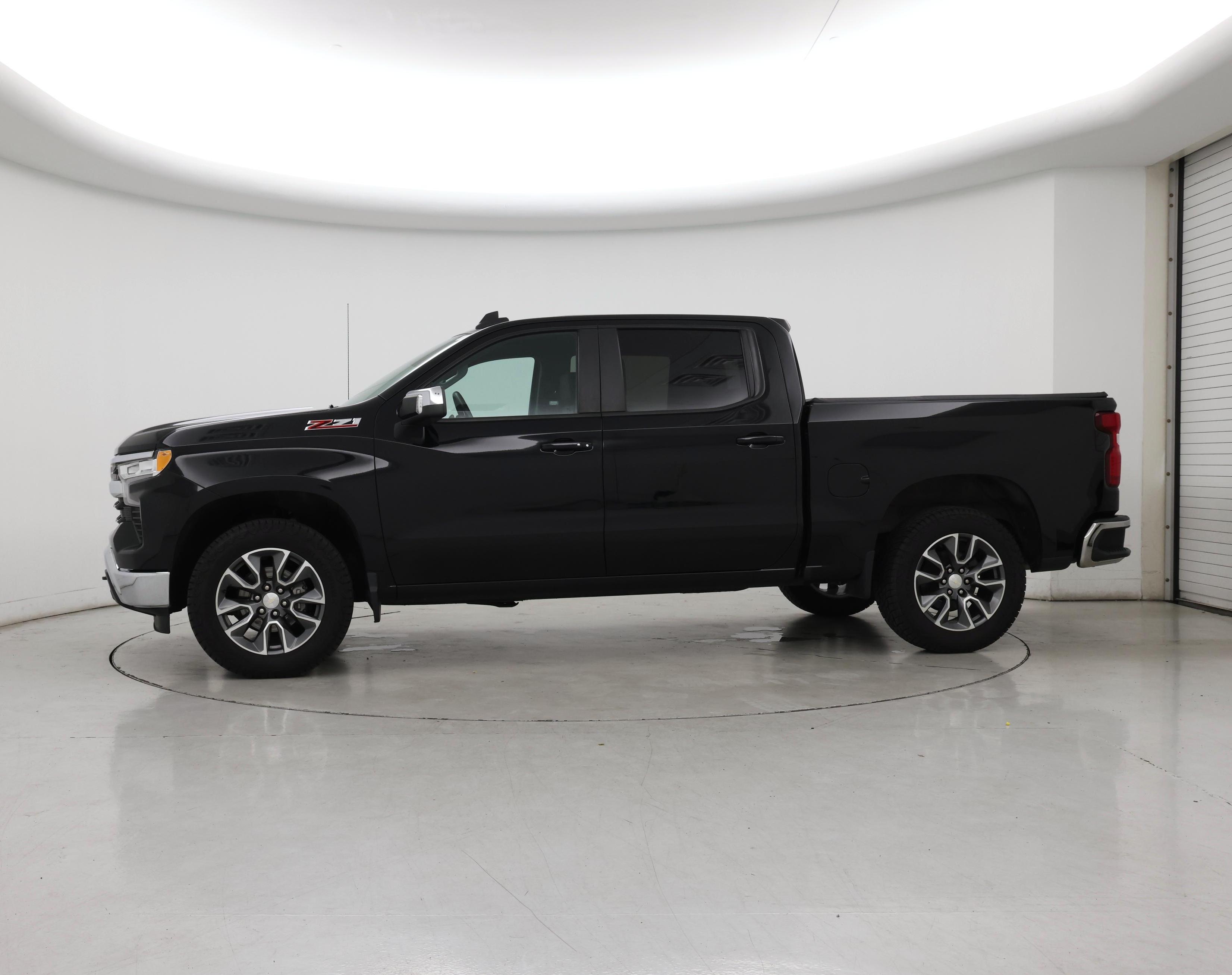 Thumbnail: 2022 Chevrolet Silverado 1500 - 3