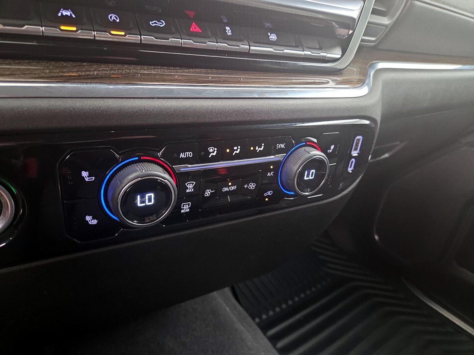 2023 Chevrolet Silverado 1500 LT - Photo 17
