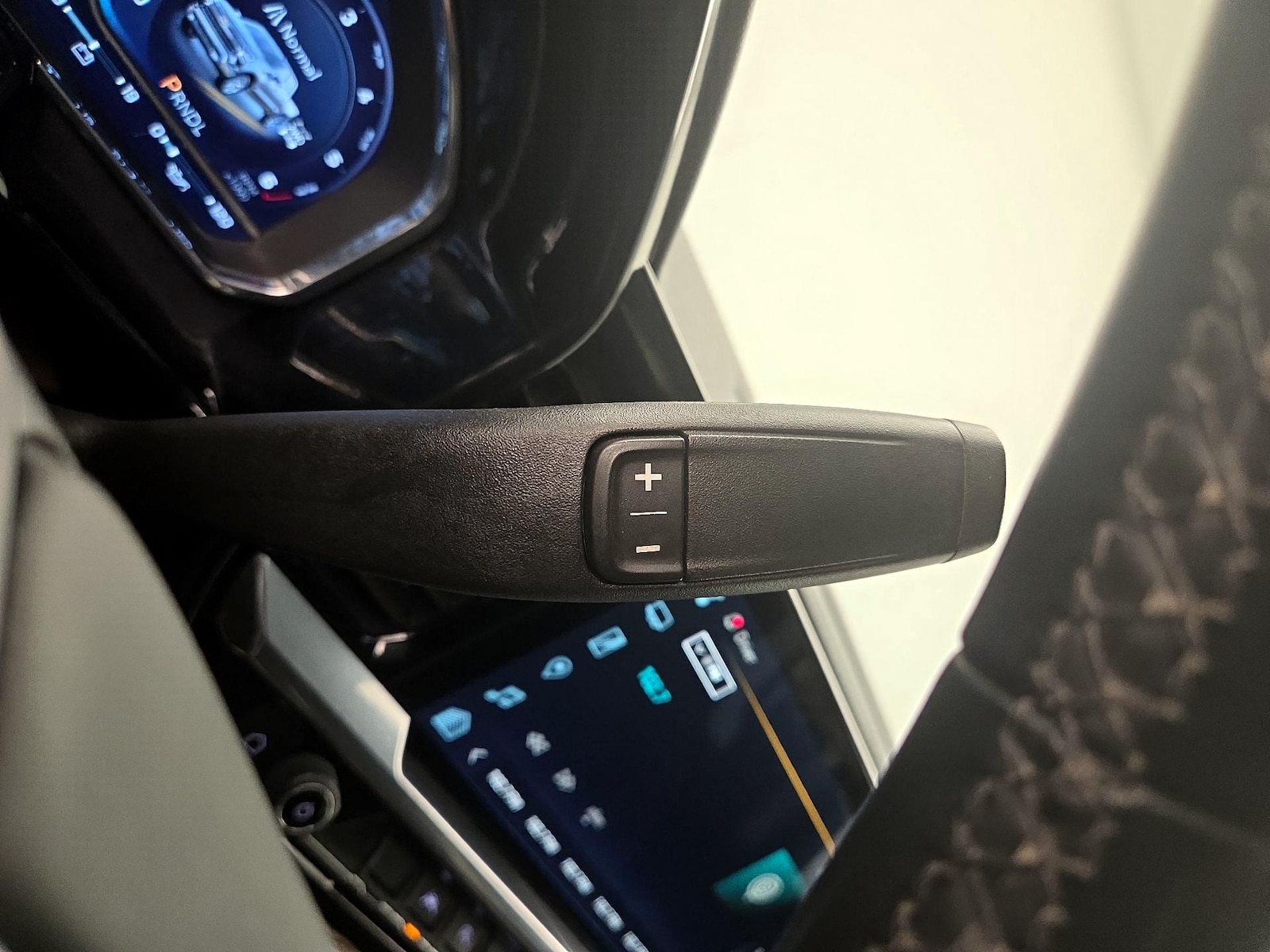 2023 Chevrolet Silverado 1500 LT - Photo 18