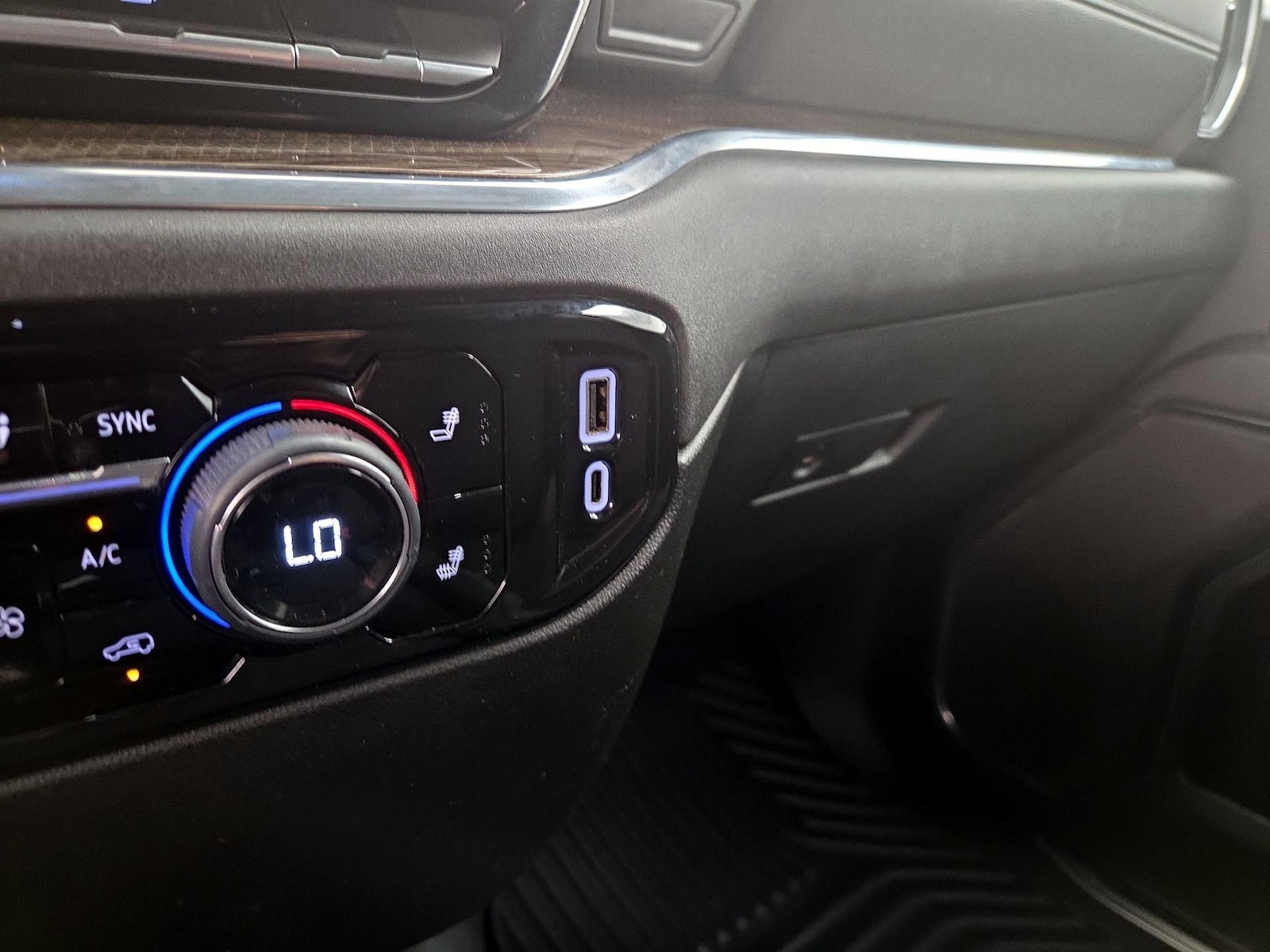 2023 Chevrolet Silverado 1500 LT - Photo 19