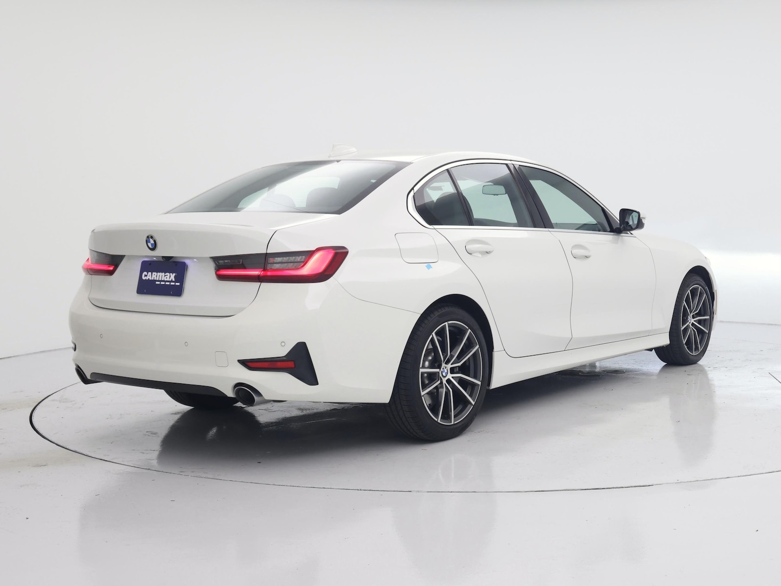 2022 BMW 3 Series 330i - Photo 9
