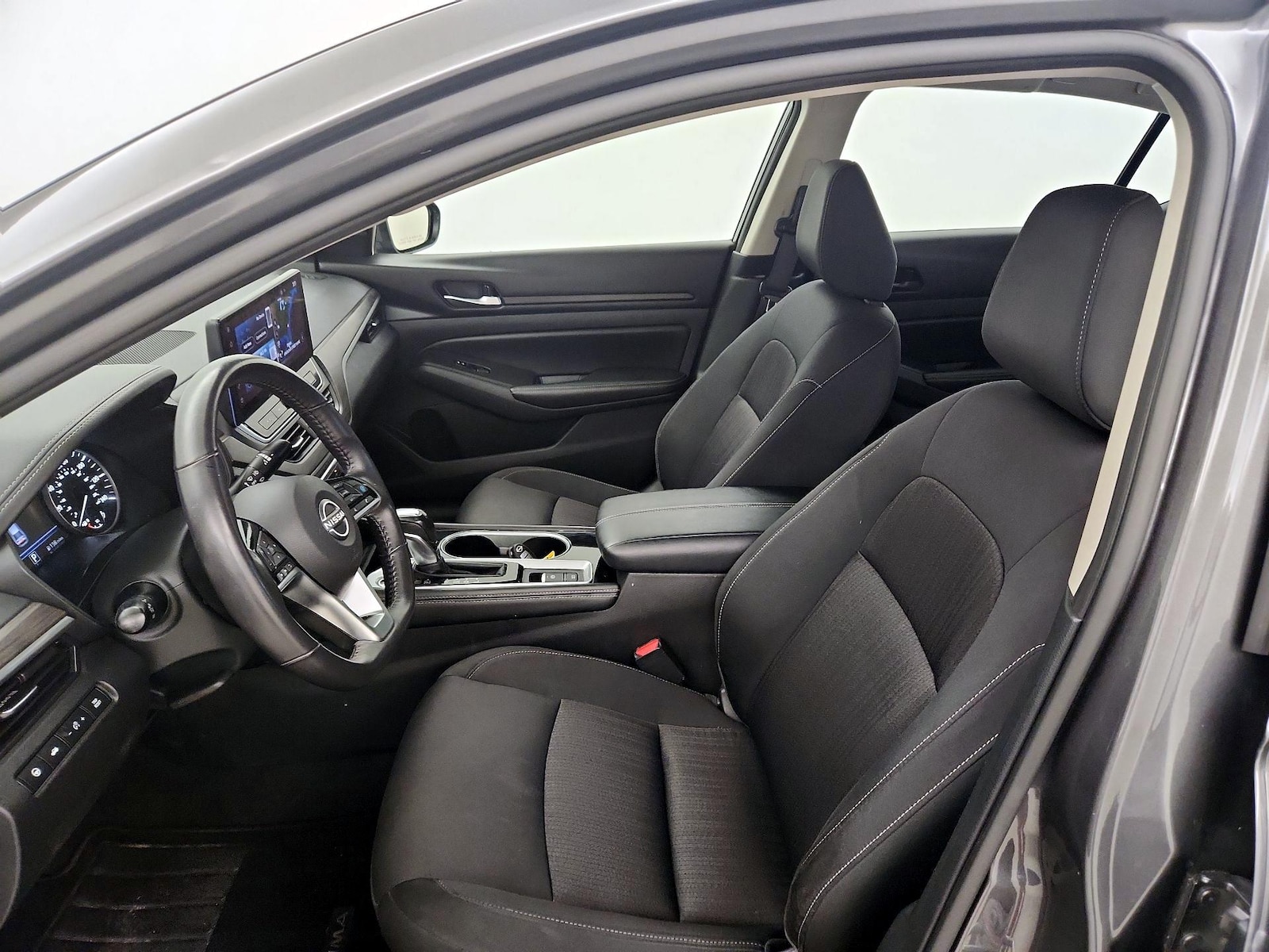 2024 Nissan Altima SV - Photo 12