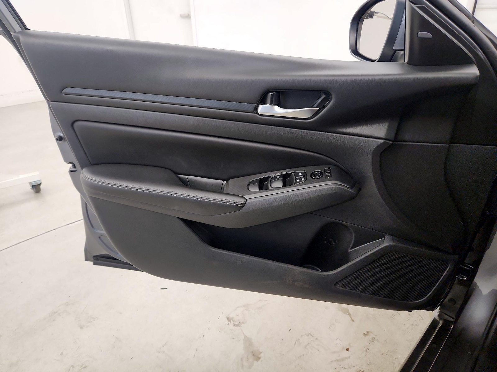 2024 Nissan Altima SV - Photo 13